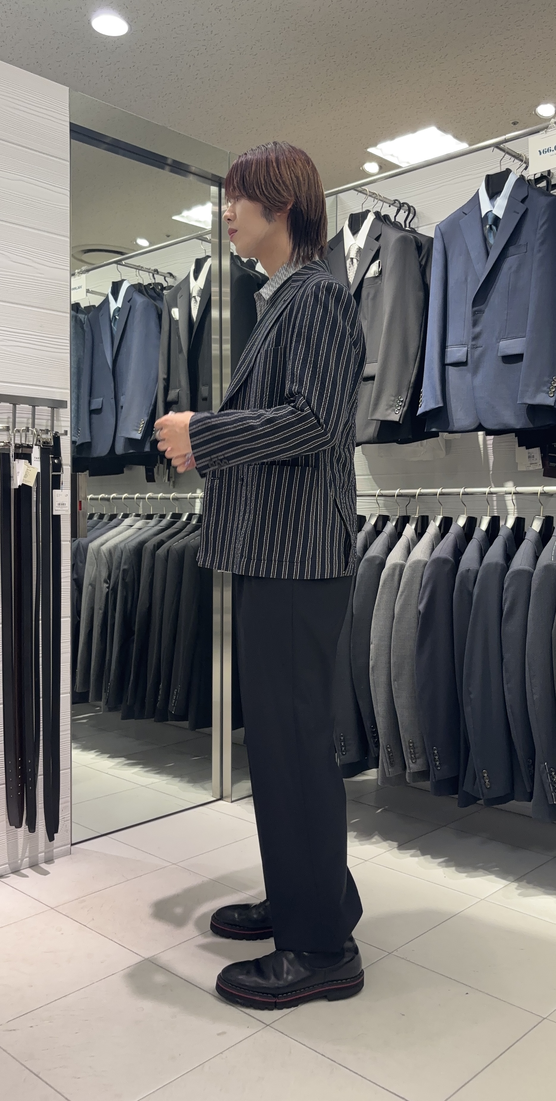 こうへいさんの「TAKEO KIKUCHI｜【BOWLER HAT LABEL】サッカーストライプ ダブルジャケット」を使ったコーディネート