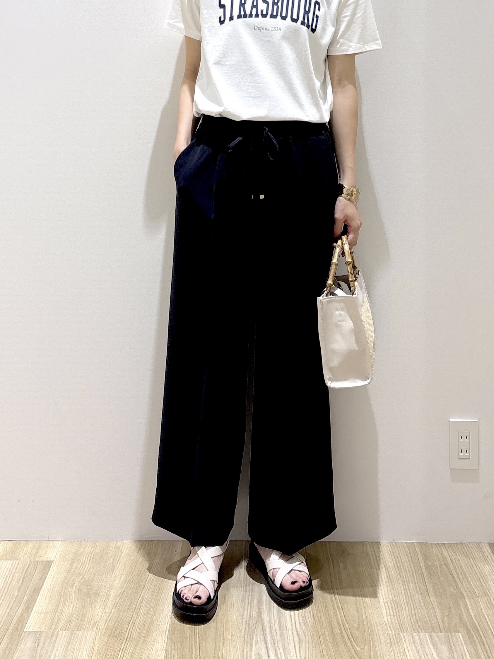 sachikoさんの「OPAQUE.CLIP｜アソートロゴTシャツ【洗濯機OK】」を使ったコーディネート