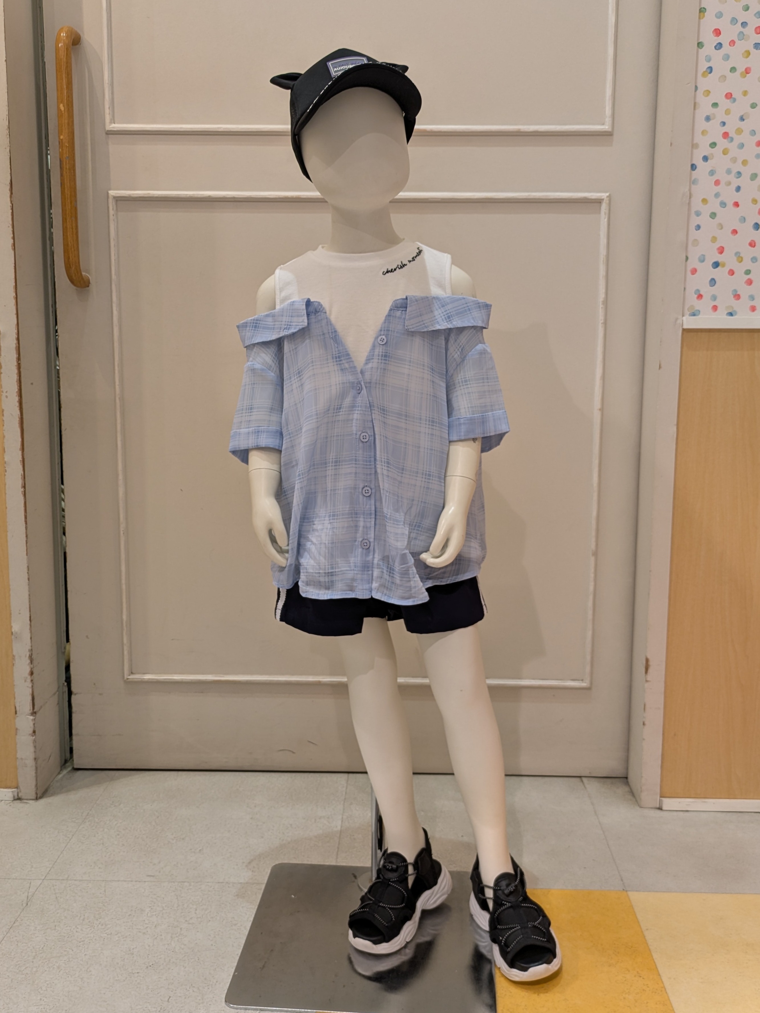 𝐂𝐡𝐢𝐢 &hearts;(ちー)さんの「SHOO･LA･RUE｜【110-140cm】チェックシャツデザイントップス」を使ったコーディネート