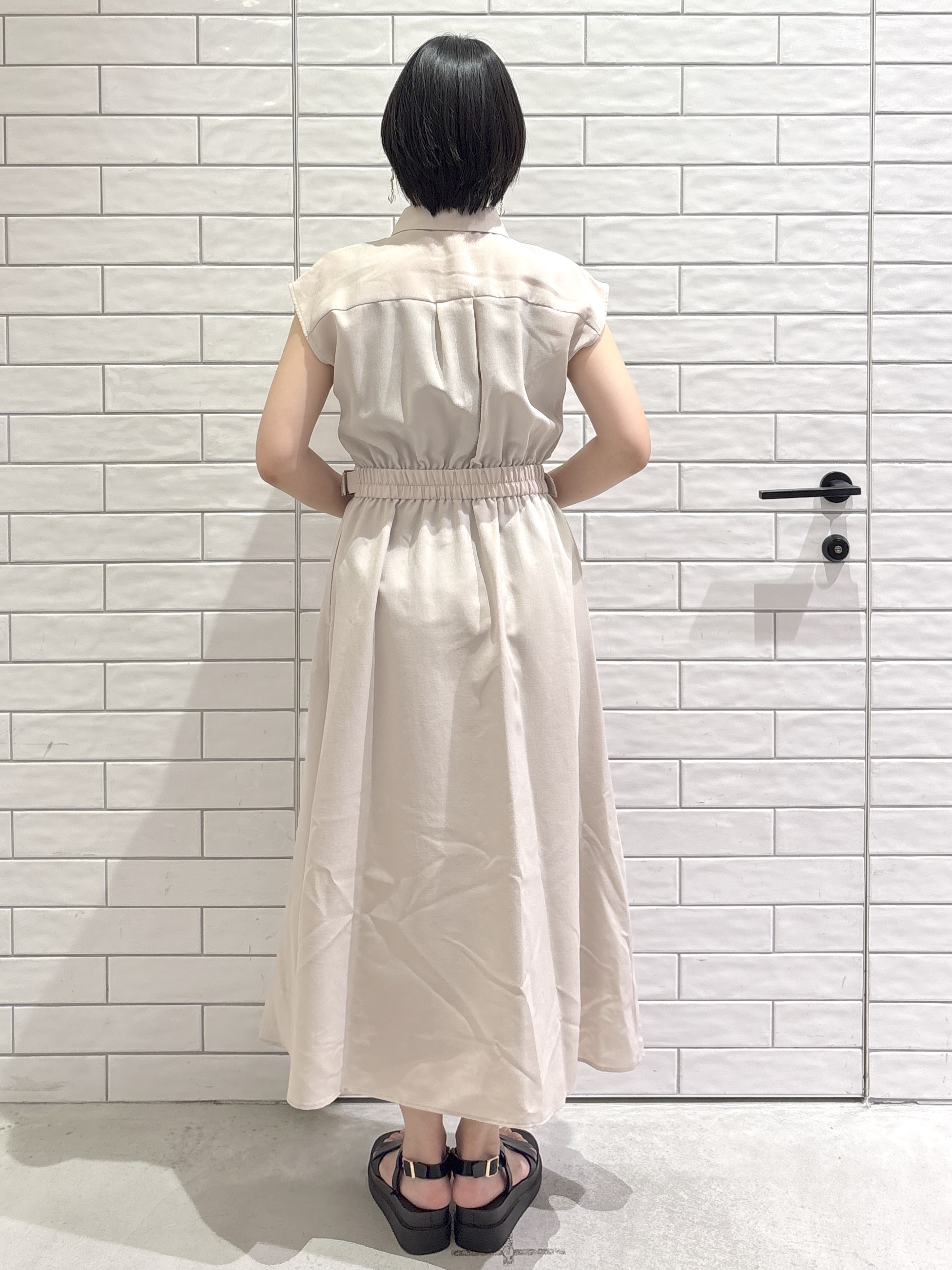 ayumiさんの「OPAQUE.CLIP｜【接触冷感／吸水速乾】フレンチスリーブシャツワンピース《イージーアイロン／洗濯機OK》」を使ったコーディネート