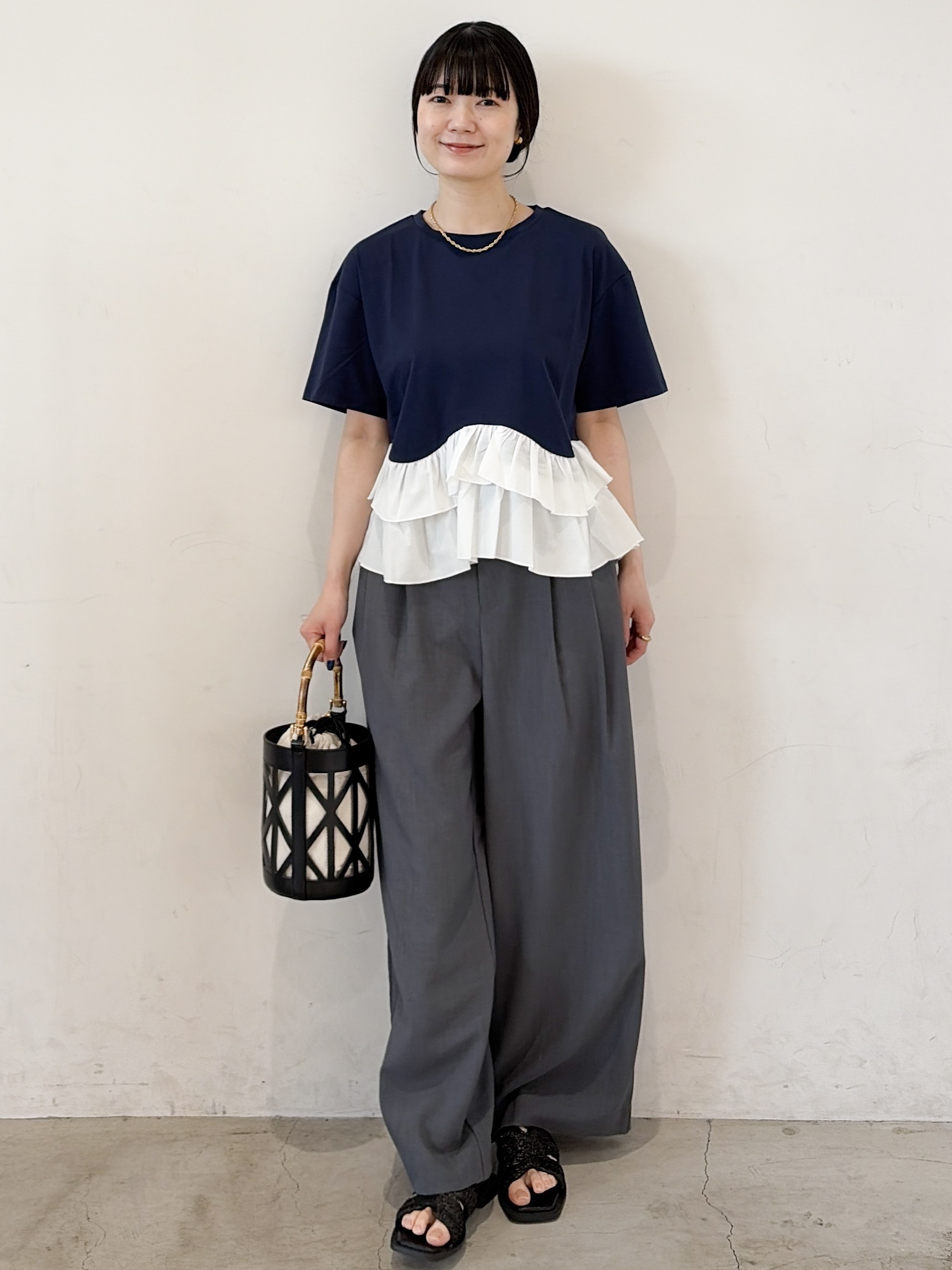 haruさんの「OPAQUE.CLIP｜裾フリルドッキングTシャツ【洗濯機OK】」を使ったコーディネート