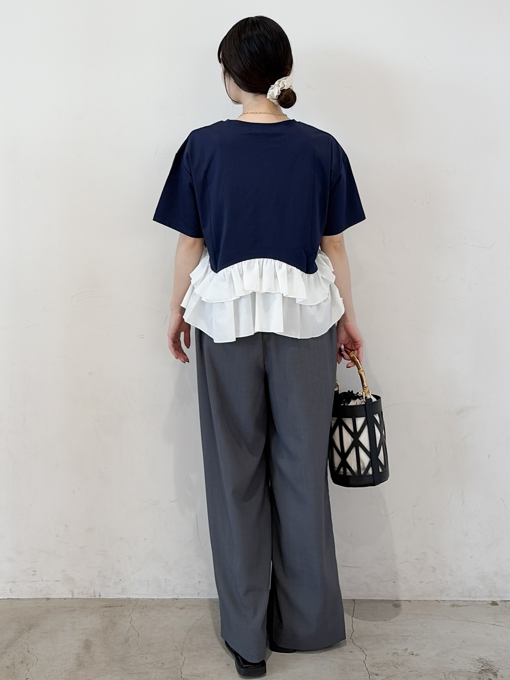 haruさんの「OPAQUE.CLIP｜裾フリルドッキングTシャツ【洗濯機OK】」を使ったコーディネート