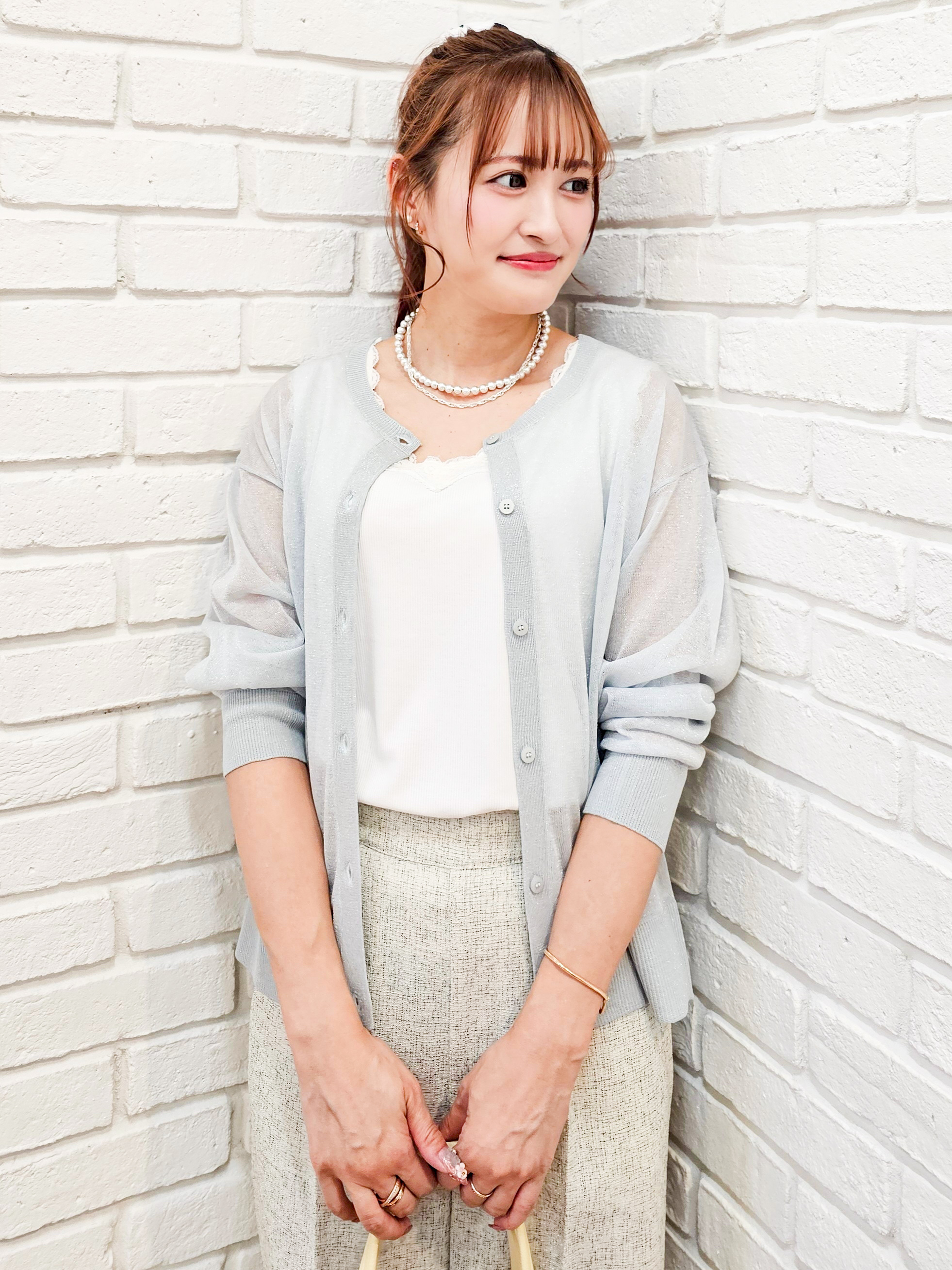 ゆゆさんの「SHOO･LA･RUE｜【さらり快適/洗濯機可/S-LL】シアーラメカーディガン」を使ったコーディネート