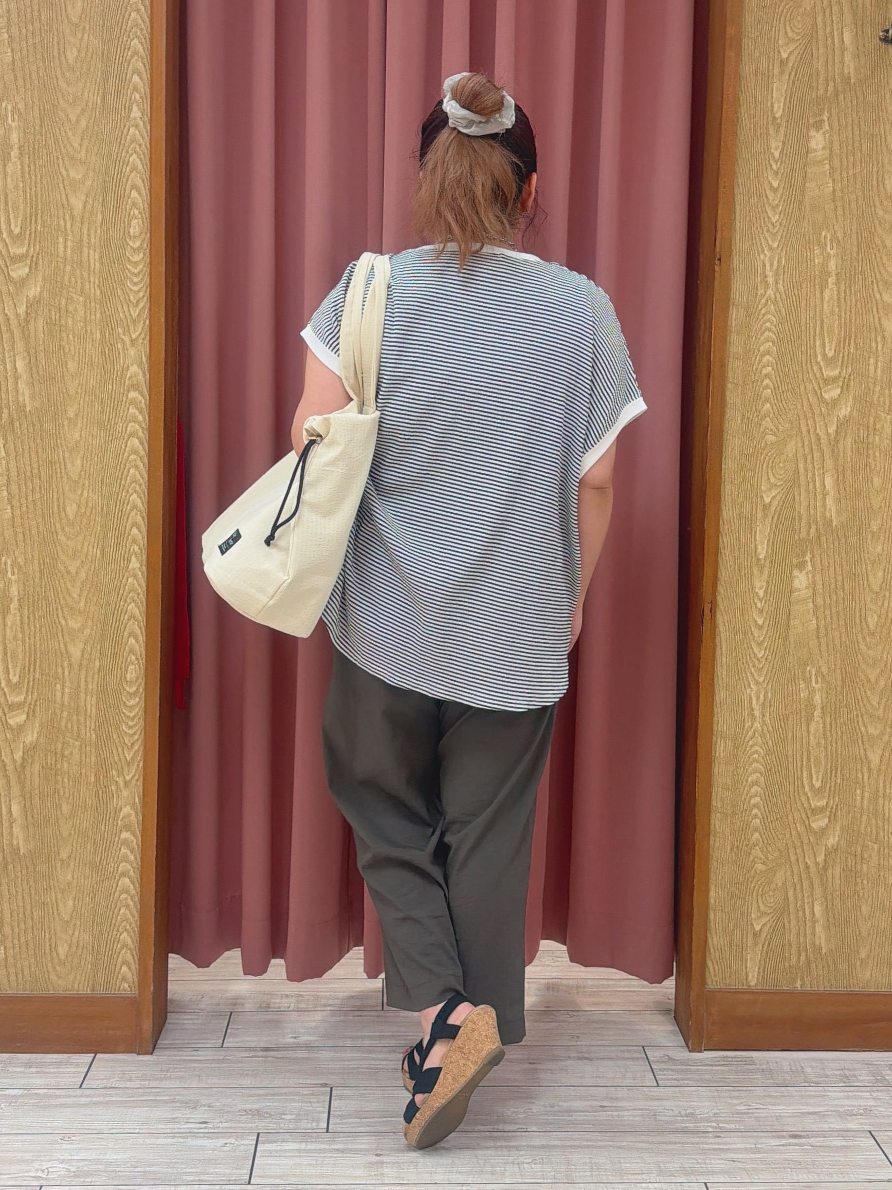 ぁむさんの「SHOO･LA･RUE｜【洗濯機可】ぽこぽこさらさら アソートTシャツ」を使ったコーディネート