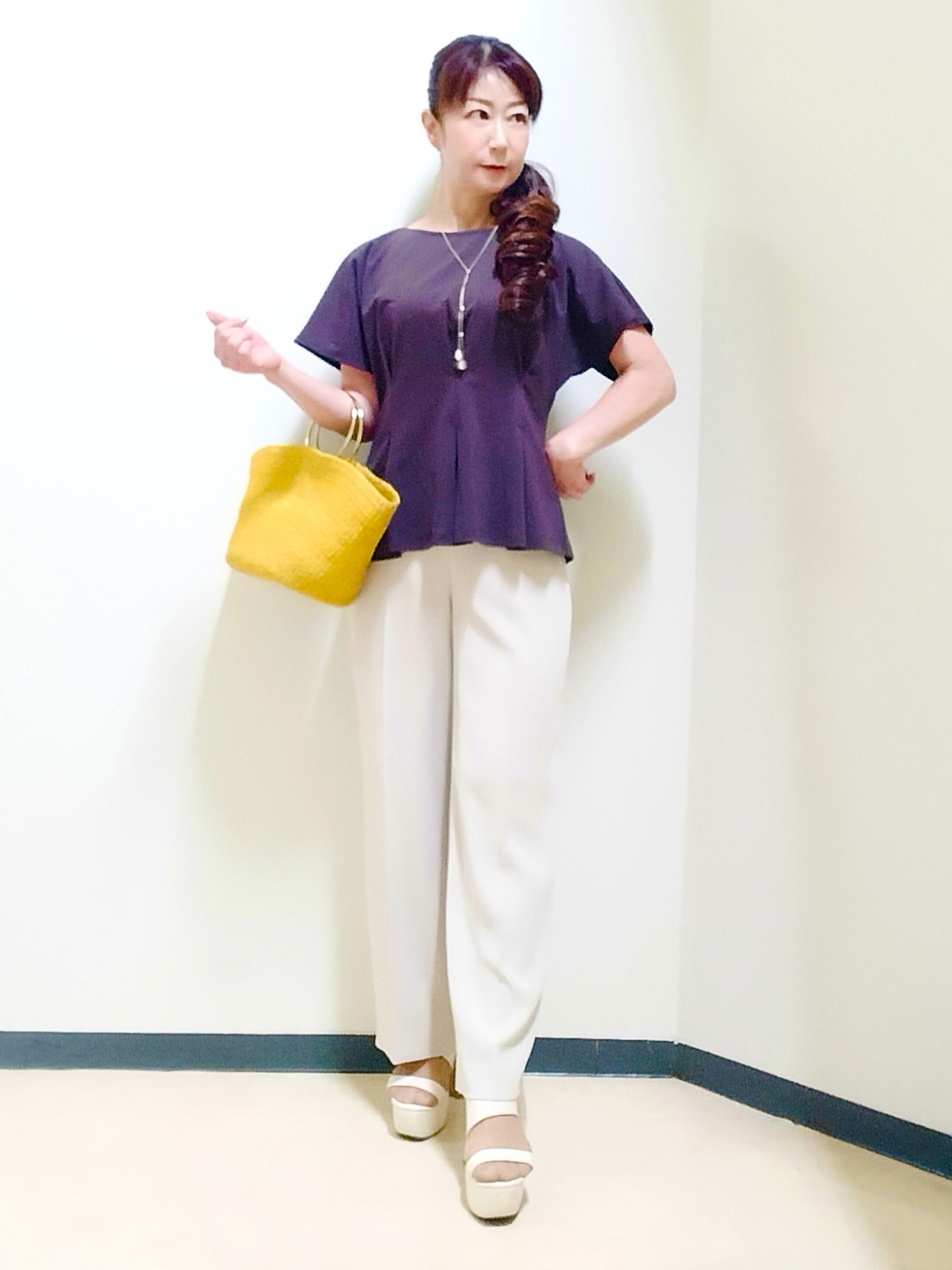 花さんの「Reflect｜【UVカット／接触冷感／吸水速乾】タックデザインフレアトップス」を使ったコーディネート