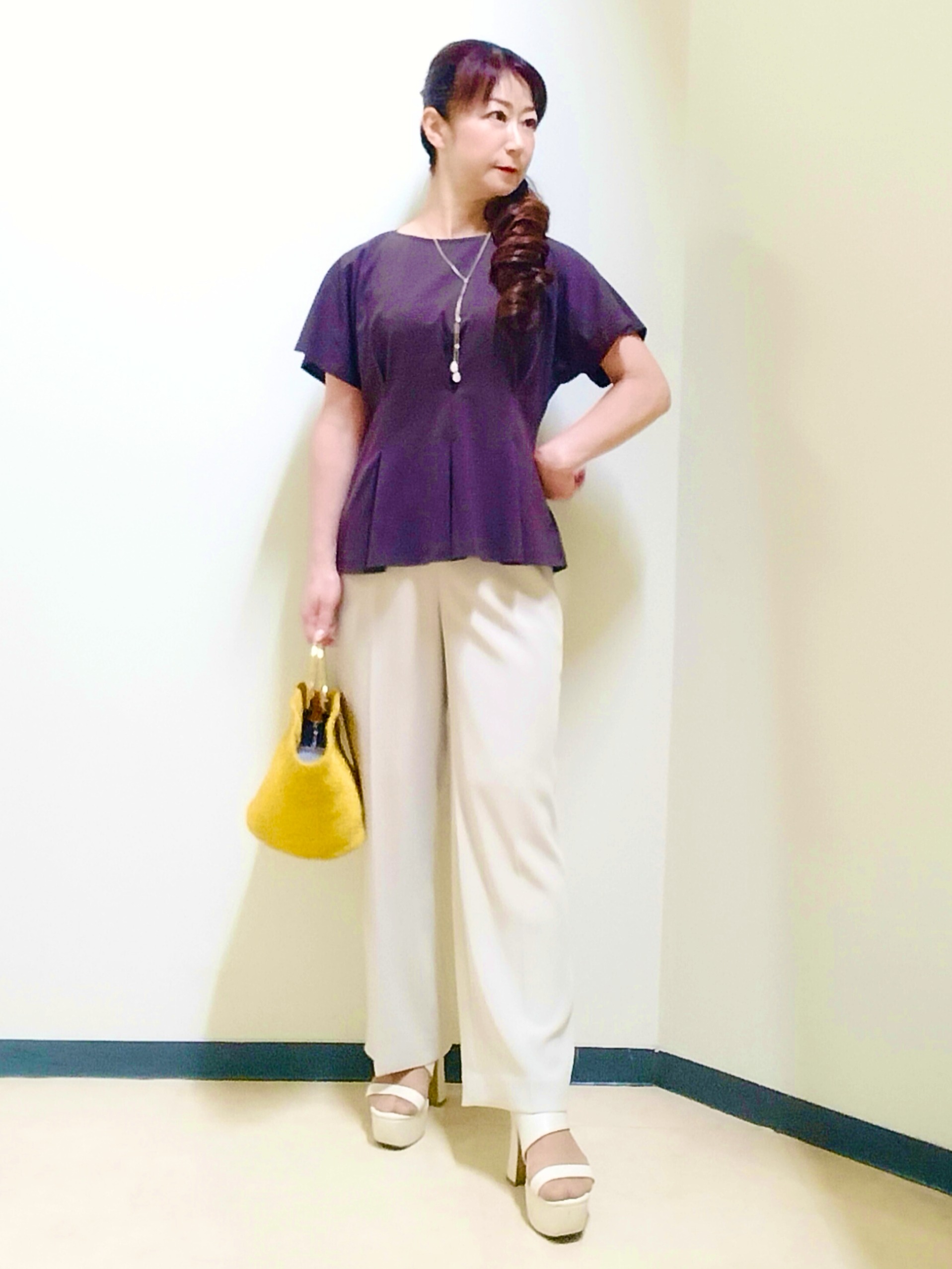 花さんの「Reflect｜【UVカット／接触冷感／吸水速乾】タックデザインフレアトップス」を使ったコーディネート