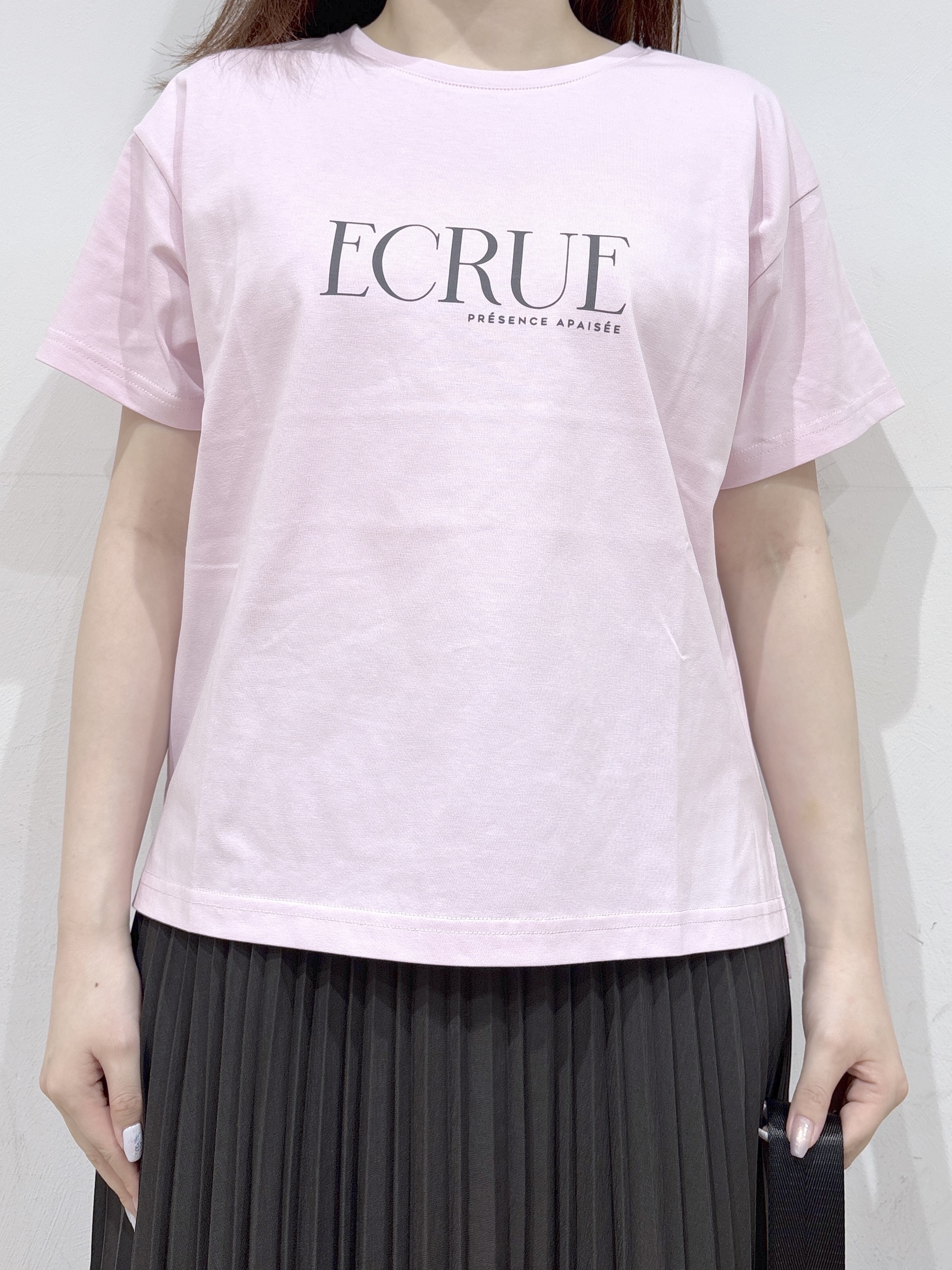 るーさんの「grove｜【遮熱／吸水速乾／接触冷感／UVカット】ベーシックロゴTシャツ」を使ったコーディネート