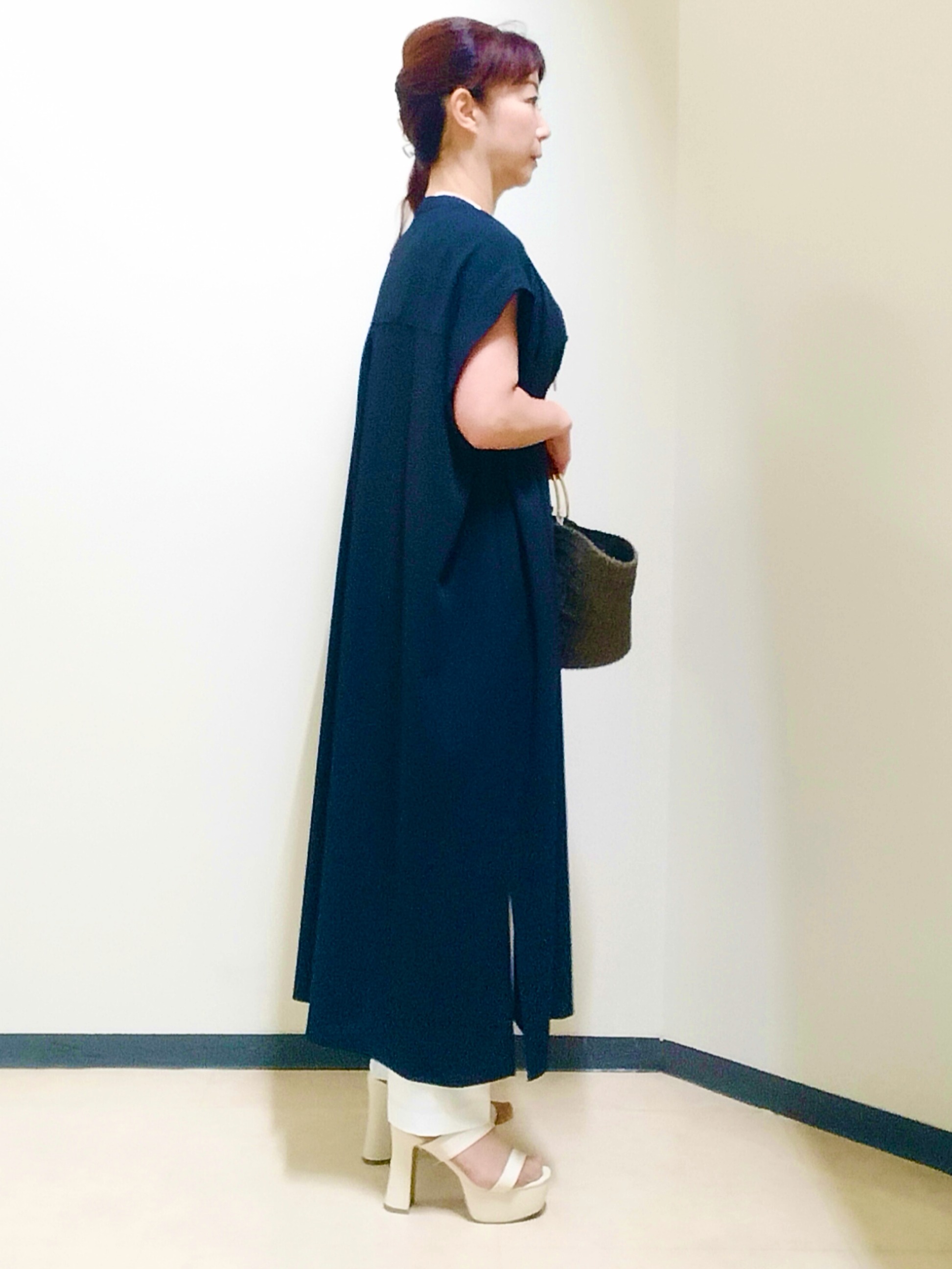 花さんの「Reflect｜すっきり見えバンドカラーシャツワンピース」を使ったコーディネート