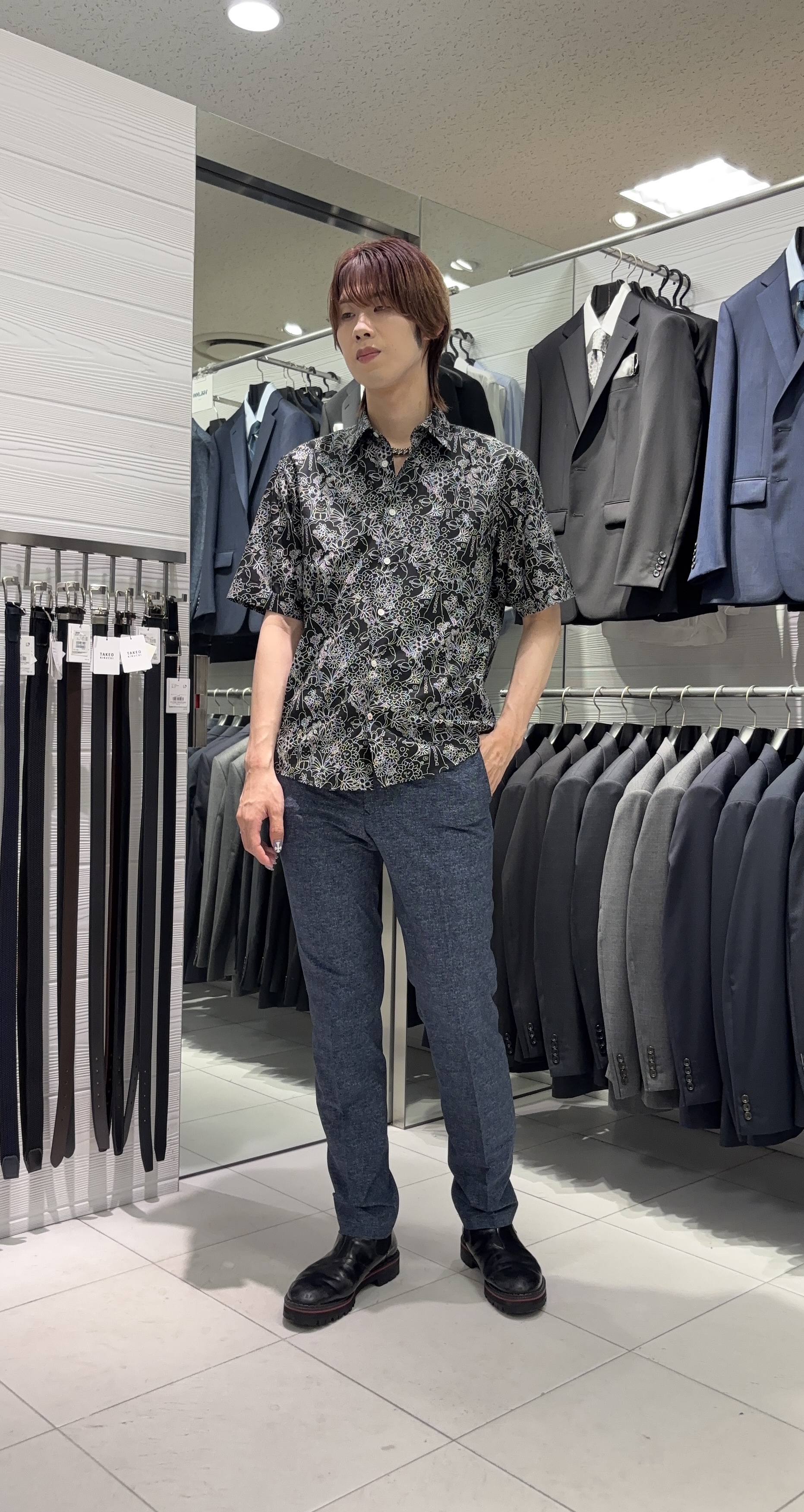 こうへいさんの「TAKEO KIKUCHI｜【抗菌防臭】COOL DOTS（R）ドビープリント ジャケット」を使ったコーディネート