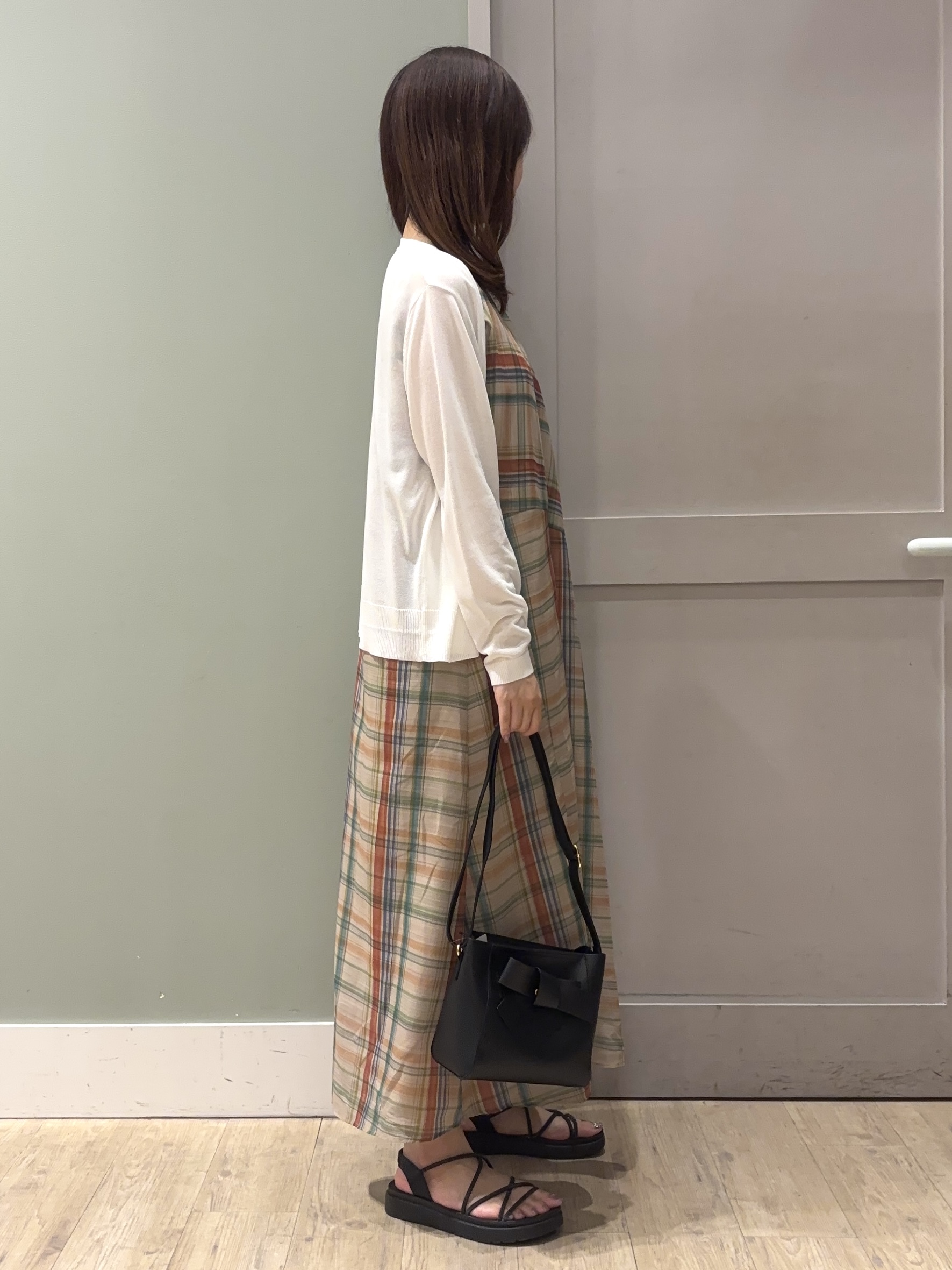 しばみさんの「grove｜高評価！【接触冷感／UVカットetc】ベーシックショートカーディガン」を使ったコーディネート