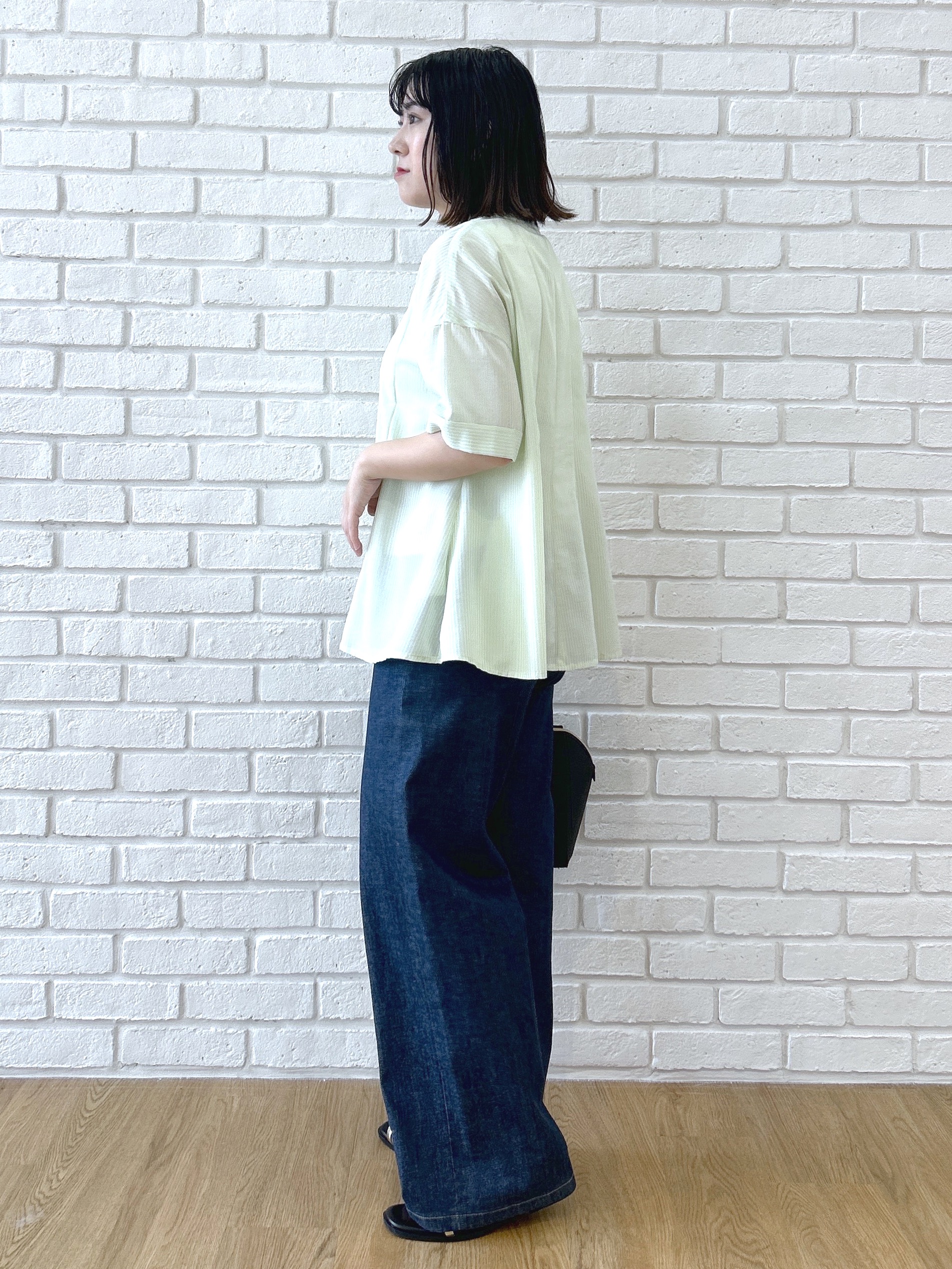 Hirokaさんの「grove｜【洗濯機OK・ひんやり】さらっと軽やか、夏のフレアシャツ」を使ったコーディネート