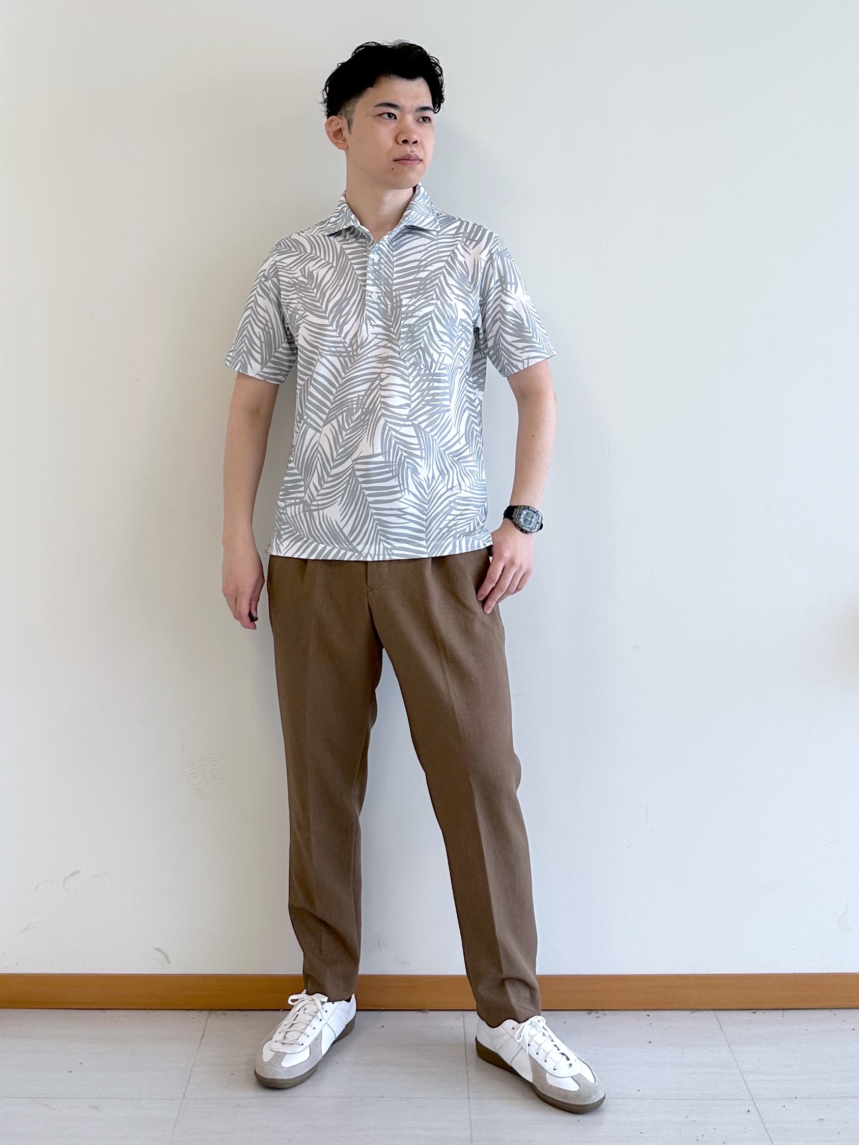 イッシーさんの「TAKEO KIKUCHI｜リーフ柄ポロシャツ」を使ったコーディネート