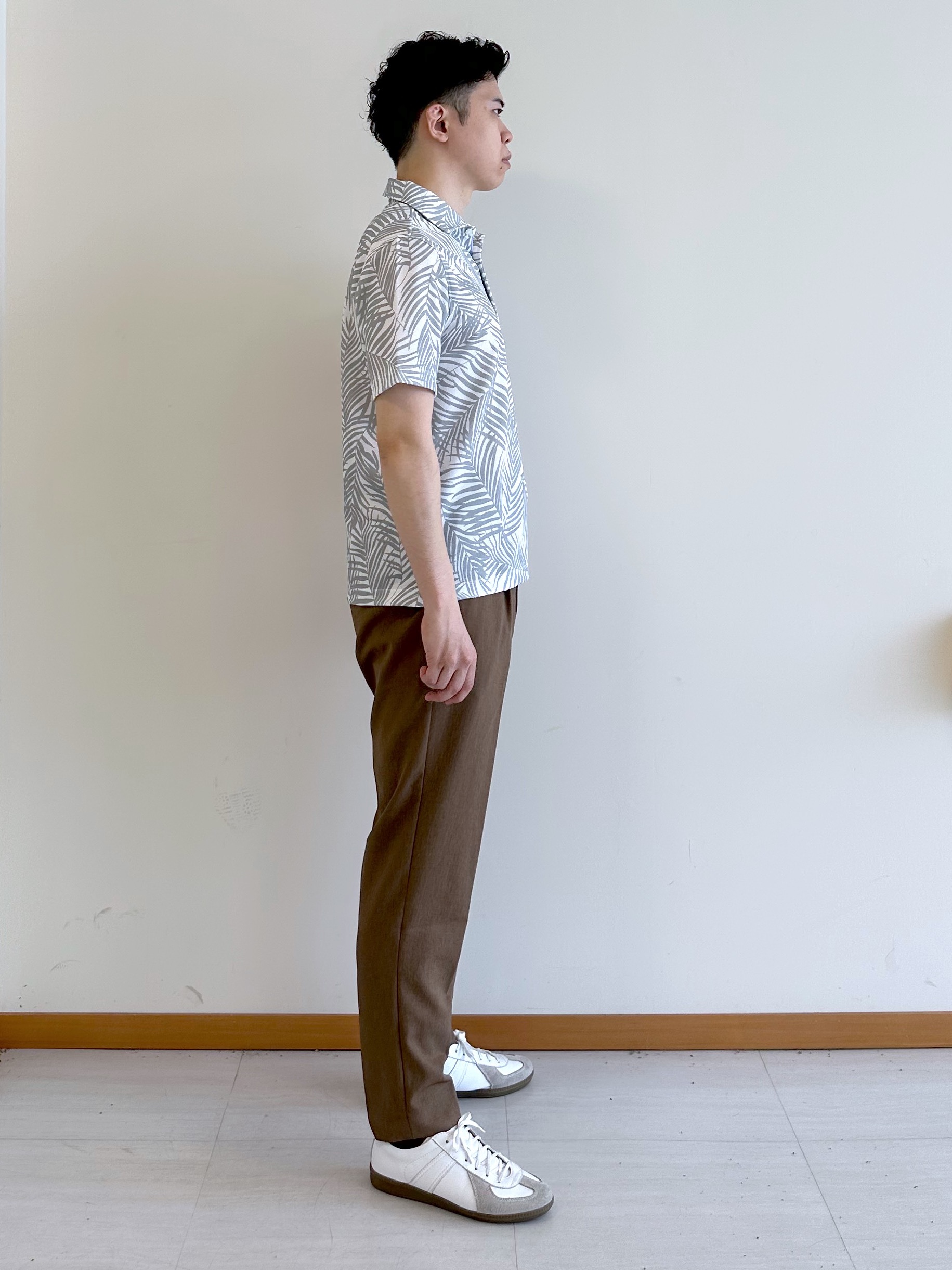 イッシーさんの「TAKEO KIKUCHI｜リーフ柄ポロシャツ」を使ったコーディネート