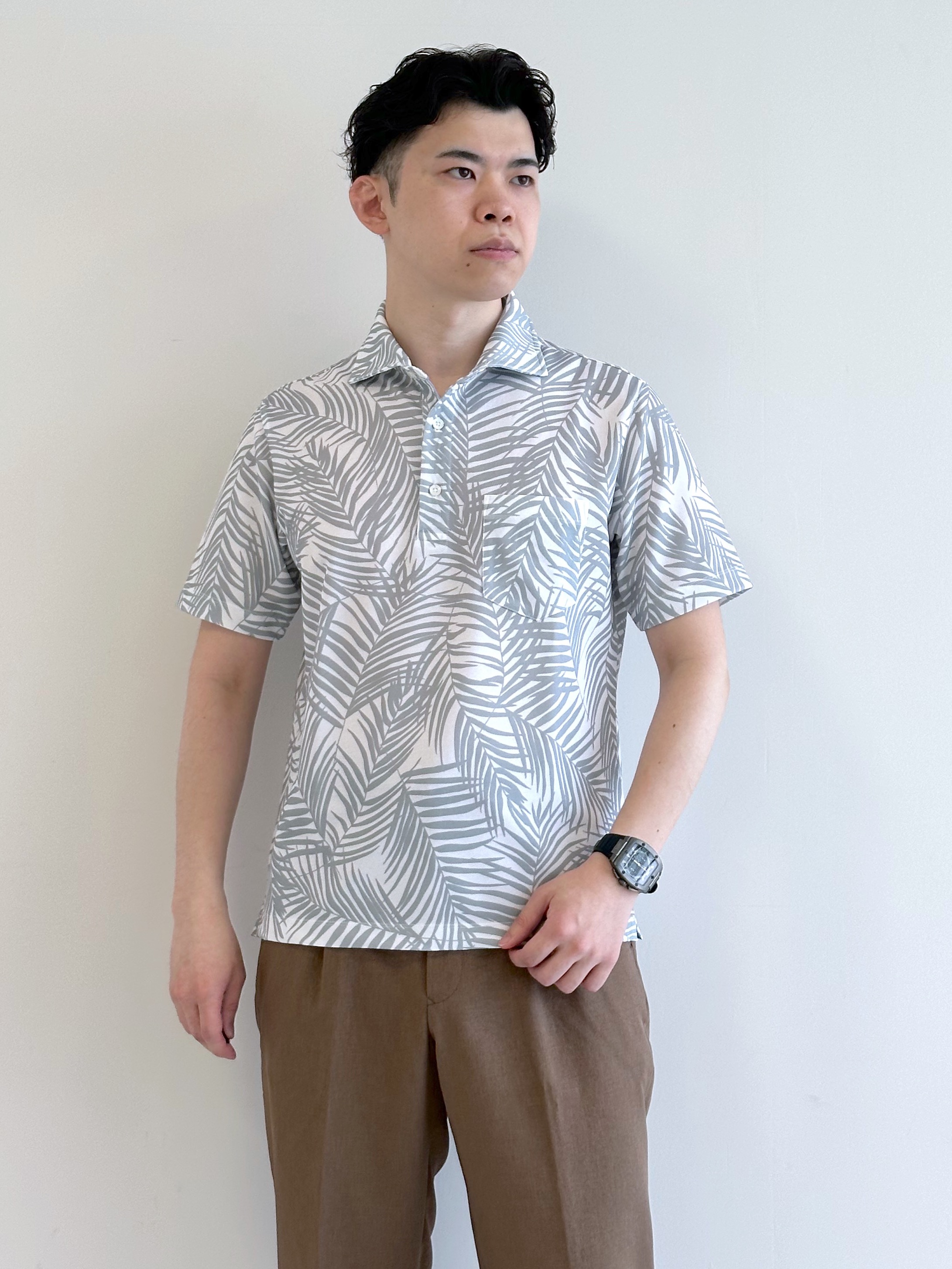 イッシーさんの「TAKEO KIKUCHI｜リーフ柄ポロシャツ」を使ったコーディネート