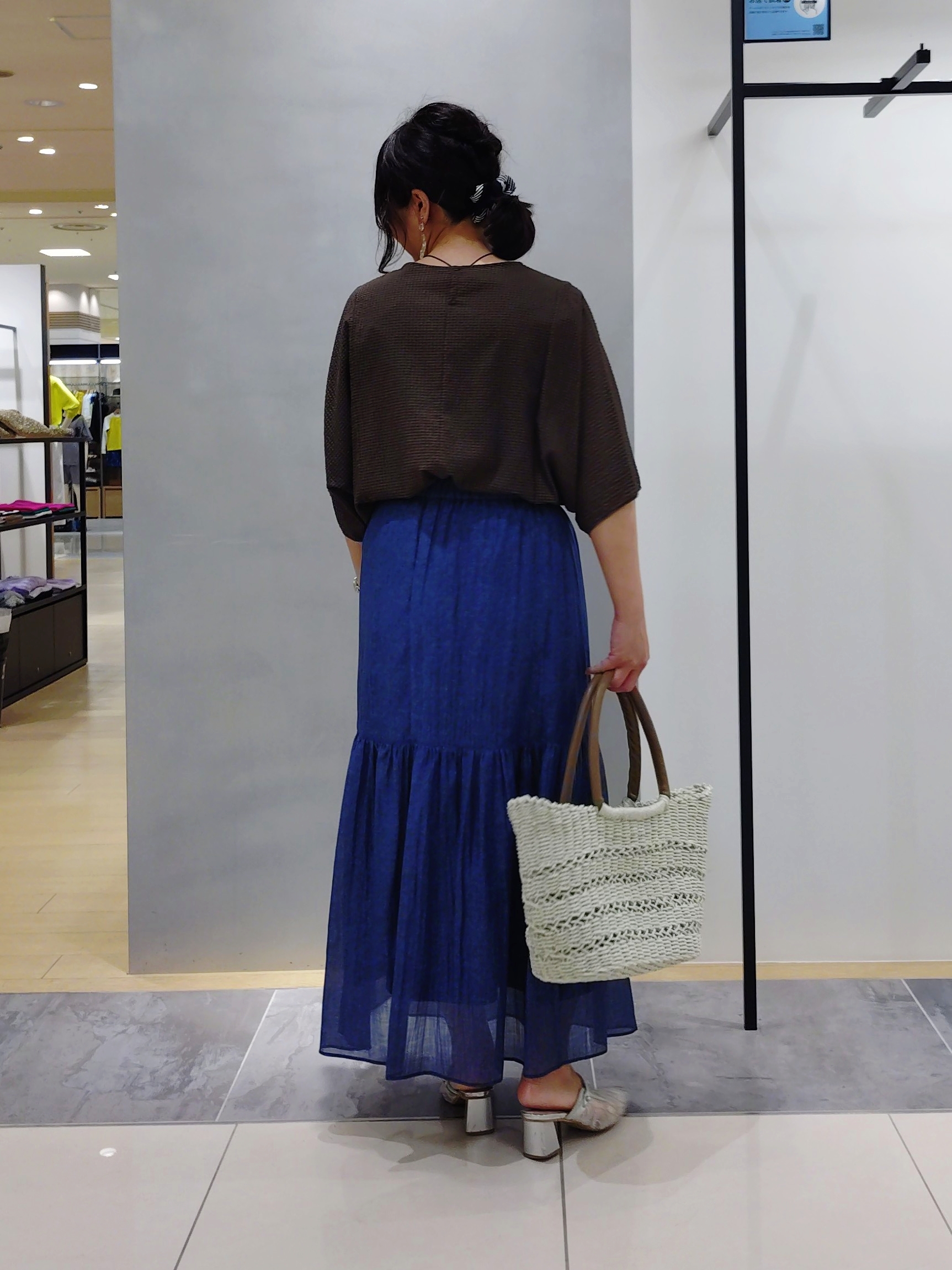 TOMOMIさんの「INDIVI｜【体型カバー】サッカーチェックドルマントップス」を使ったコーディネート