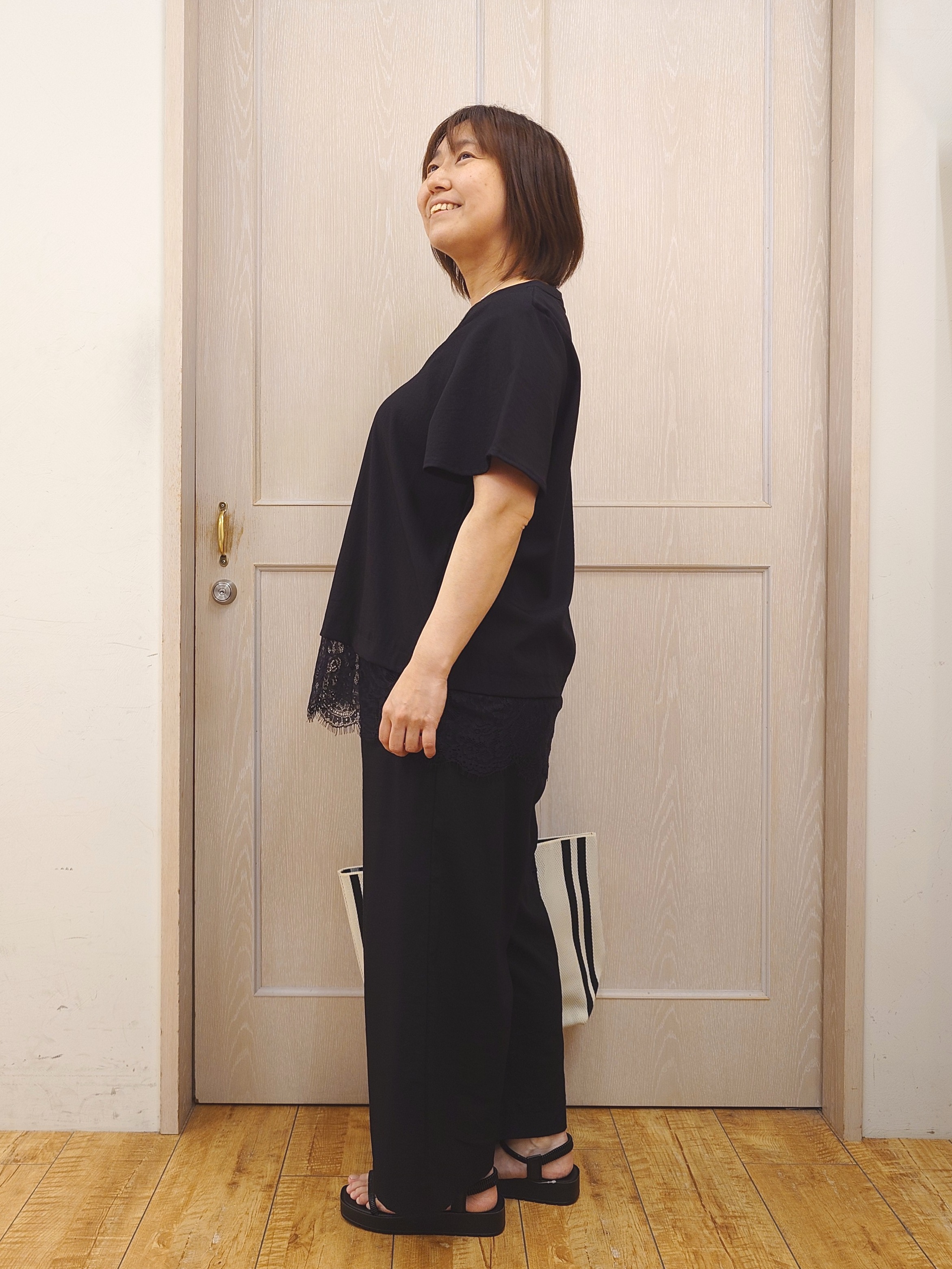とろろさんの「SHOO･LA･RUE｜【S-LL/洗濯機可】軽凛(かろりん)ひんやり スキッパー裾レースブラウス」を使ったコーディネート