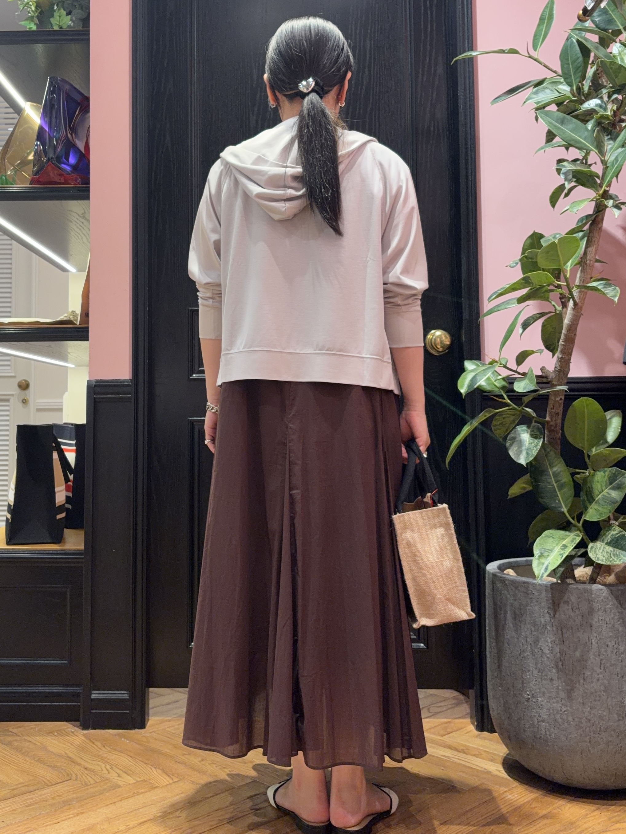SAKAIさんの「DRESSTERIOR｜【きれいめ/ウォッシャブル】コットンローンフレンチスリーブワンピ」を使ったコーディネート