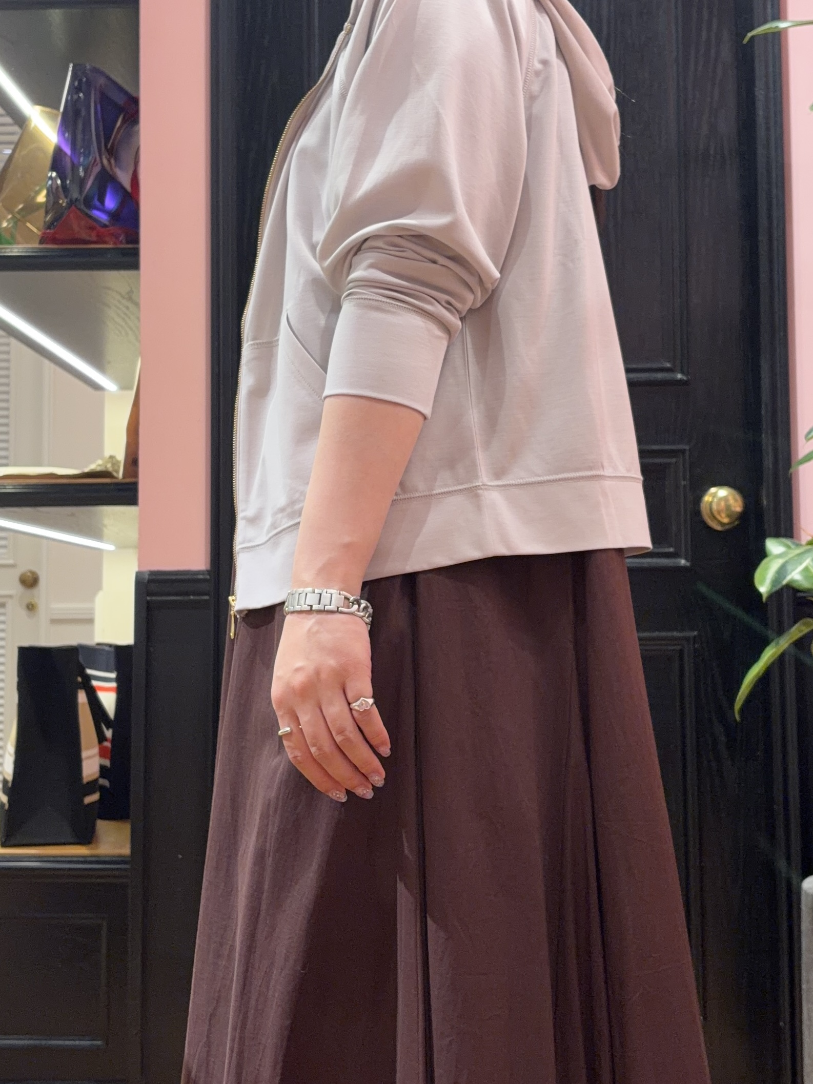 SAKAIさんの「DRESSTERIOR｜【きれいめ/ウォッシャブル】コットンローンフレンチスリーブワンピ」を使ったコーディネート