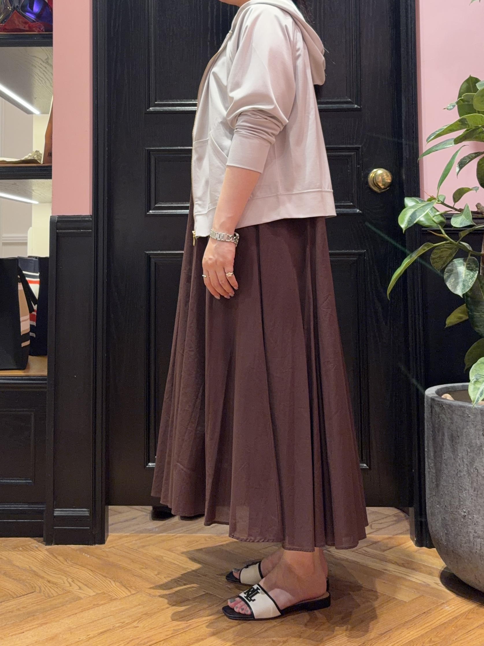 SAKAIさんの「DRESSTERIOR｜【きれいめ/ウォッシャブル】コットンローンフレンチスリーブワンピ」を使ったコーディネート