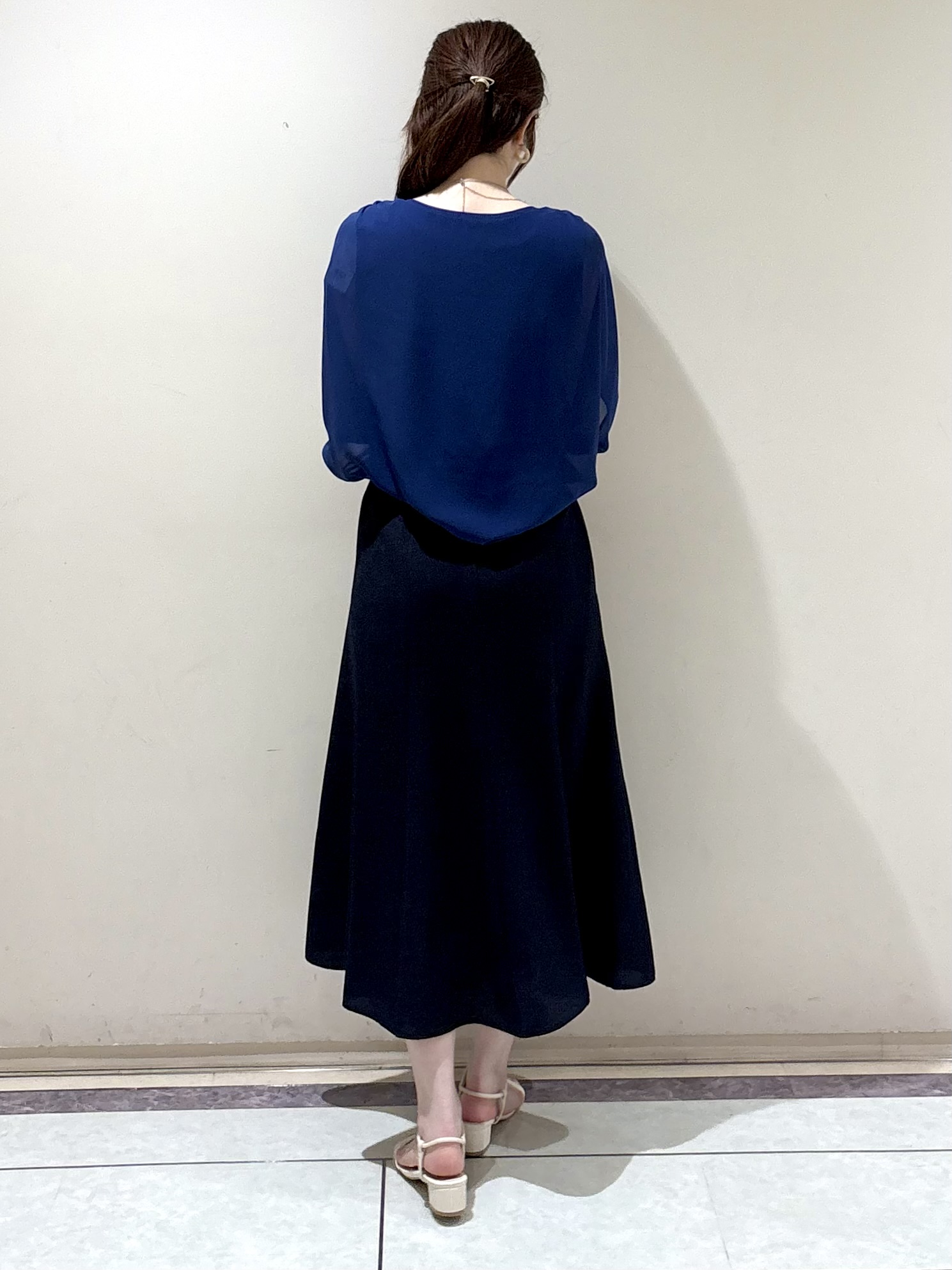 sakiさんの「COUP DE CHANCE｜【日本製/インナー付き】ギャザースリーブプルオーバー」を使ったコーディネート