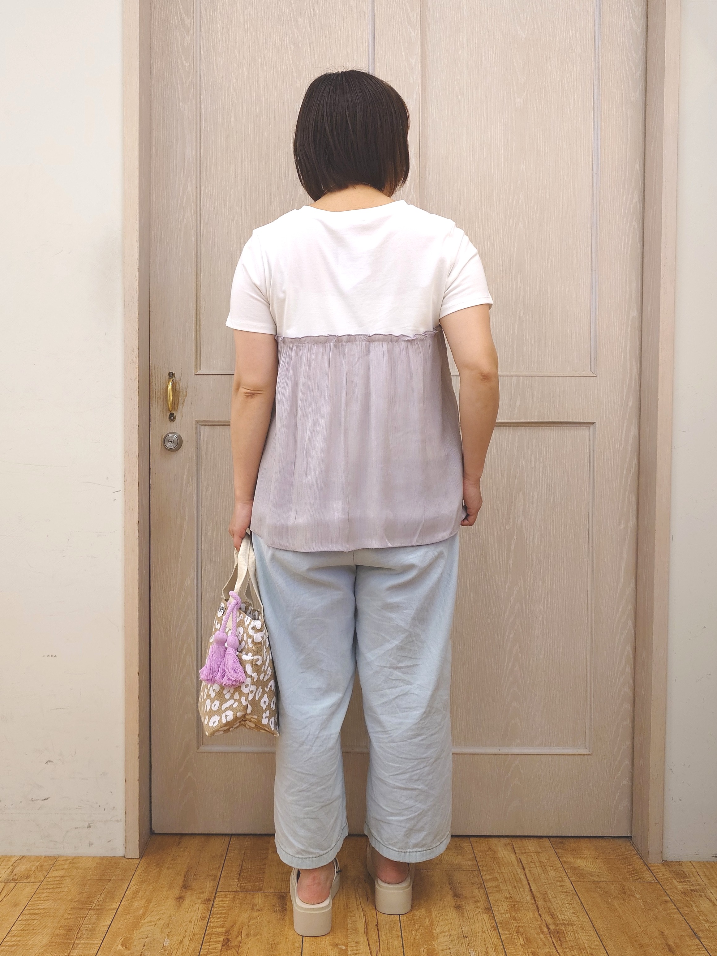とろろさんの「SHOO･LA･RUE｜【ひんやり/S-LL】1枚でインせず決まる きらきらビスチェ風Tシャツ」を使ったコーディネート