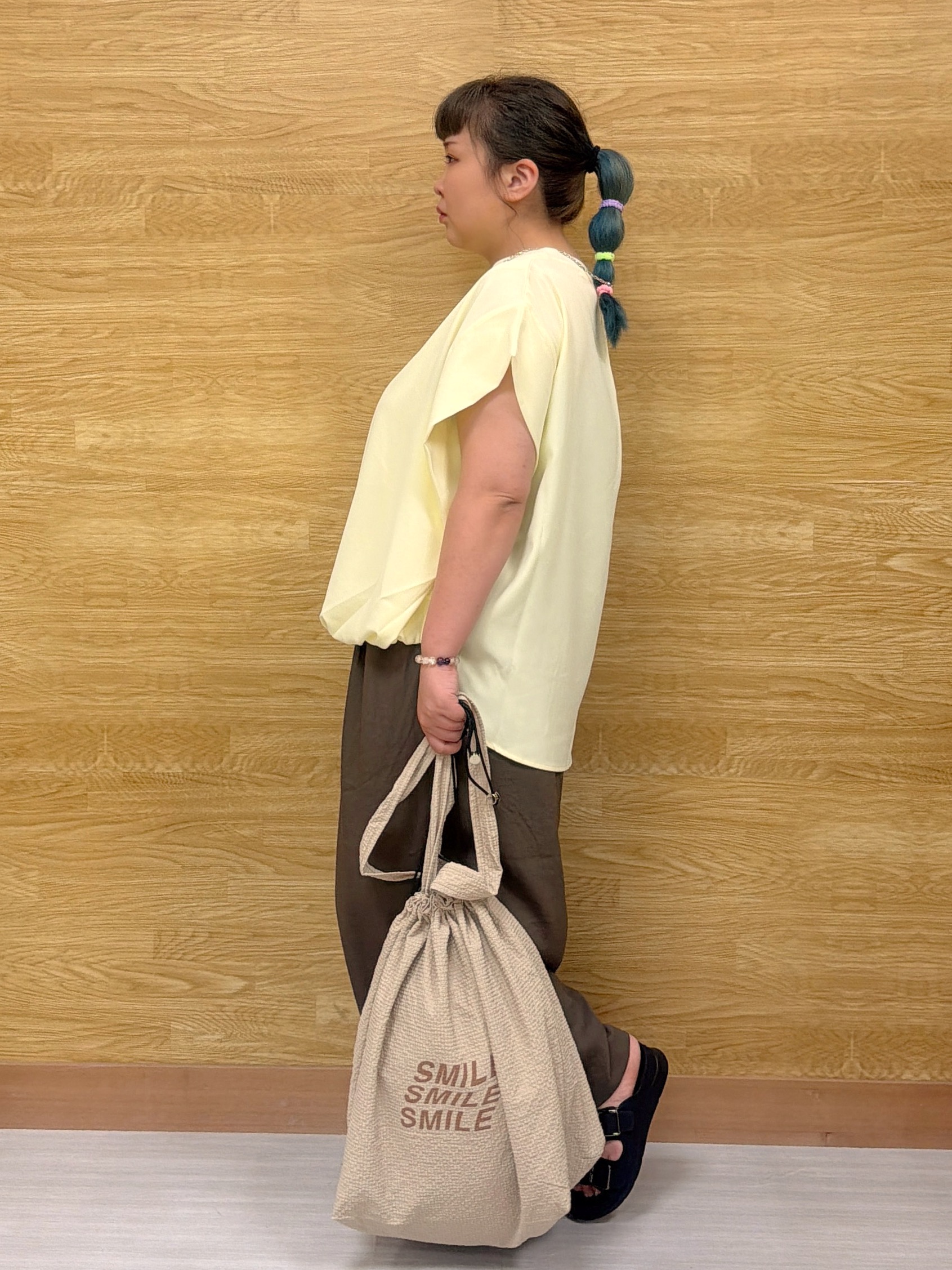 ぁむさんの「SHOO･LA･RUE｜【洗濯機可/体型カバー】インせずこなれる ふんわり裾バルーントップス」を使ったコーディネート