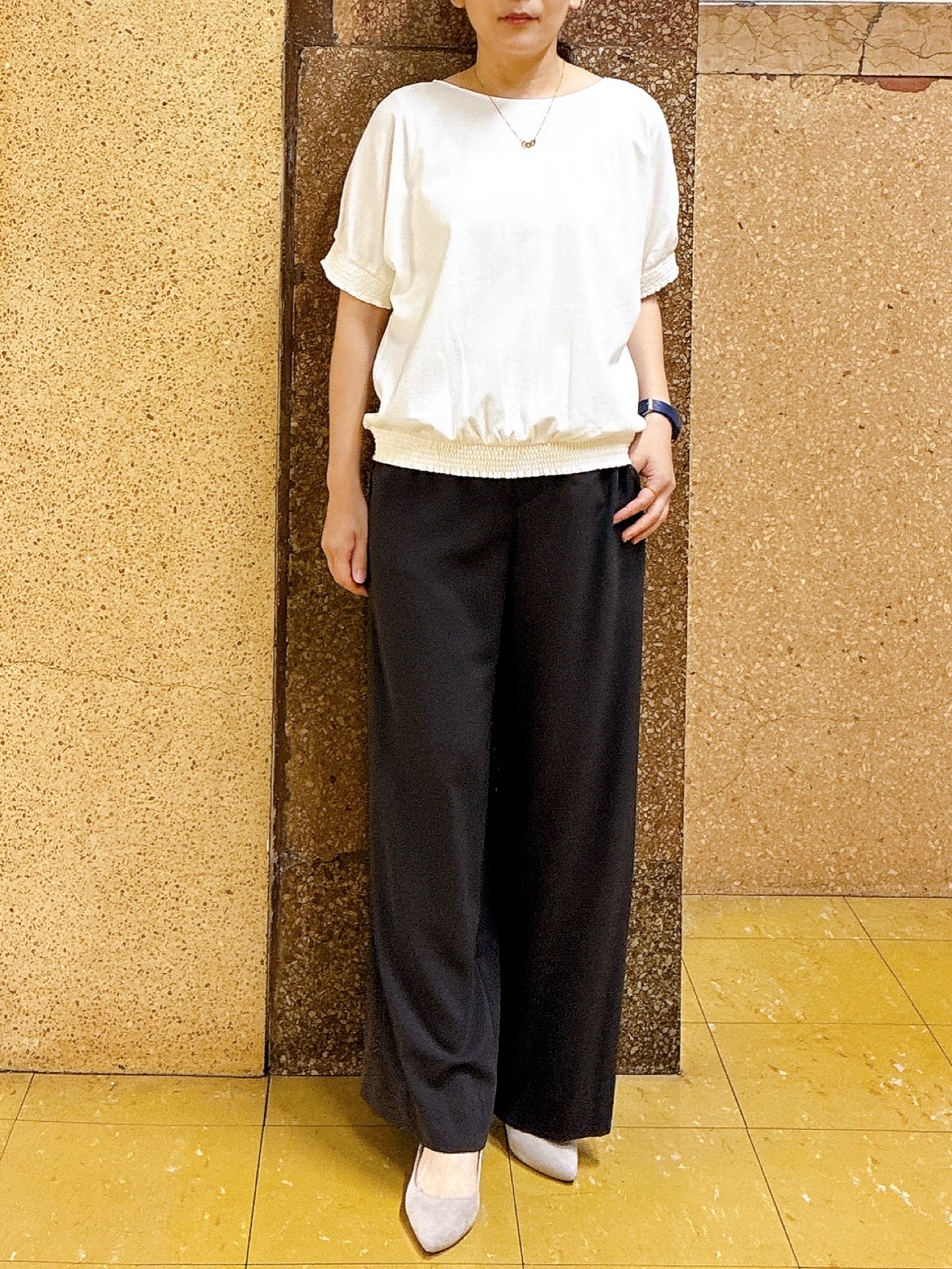 hattoriさんの「INDIVI｜【接触冷感/汗染み防止/吸水速乾/UVカット】シャーリングプルオーバー」を使ったコーディネート