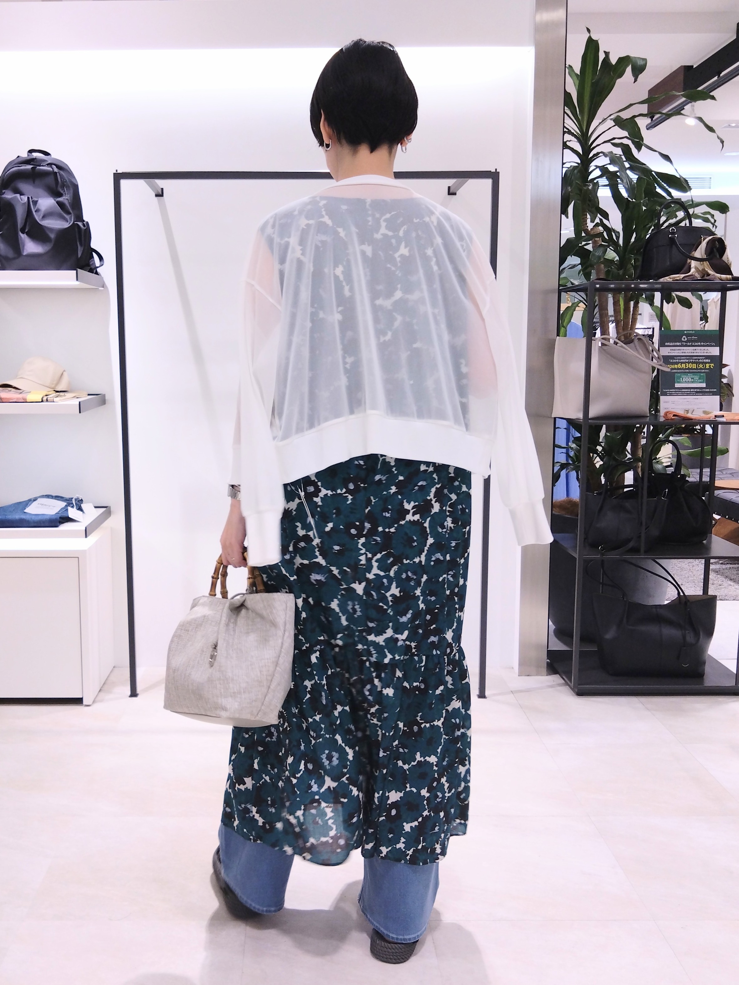 まちこさんの「UNTITLED｜【花柄/着映え】フラワープリントワンピース」を使ったコーディネート