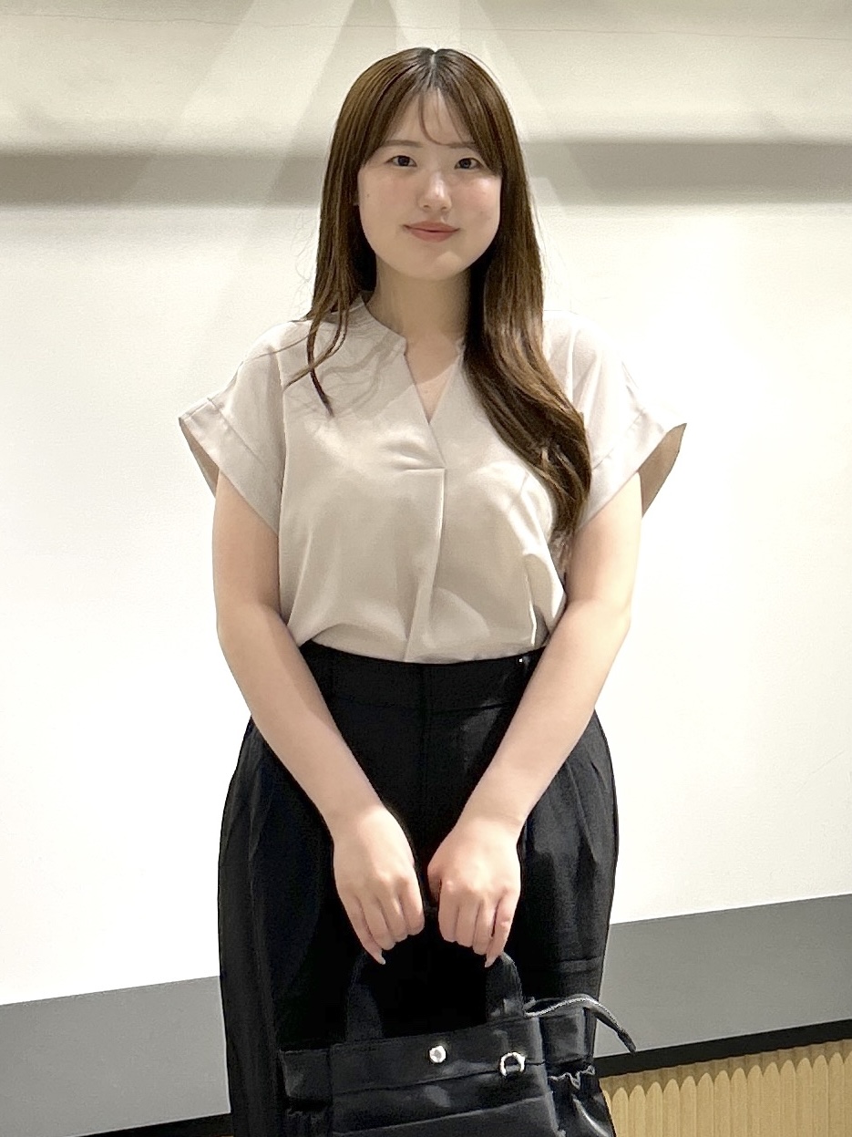 sayaさんの「OPAQUE.CLIP｜【ストレッチ／防シワ／洗濯機OK】スキッパーブラウス《SS～LL／5col／セットアップ可》」を使ったコーディネート