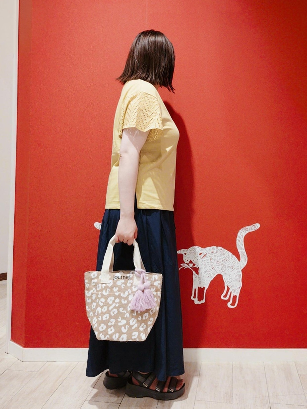 みぃーこさんの「SHOO･LA･RUE｜【汗じみ防止/ひんやり/S-LL】レースが華やか お袖フレアTシャツ」を使ったコーディネート