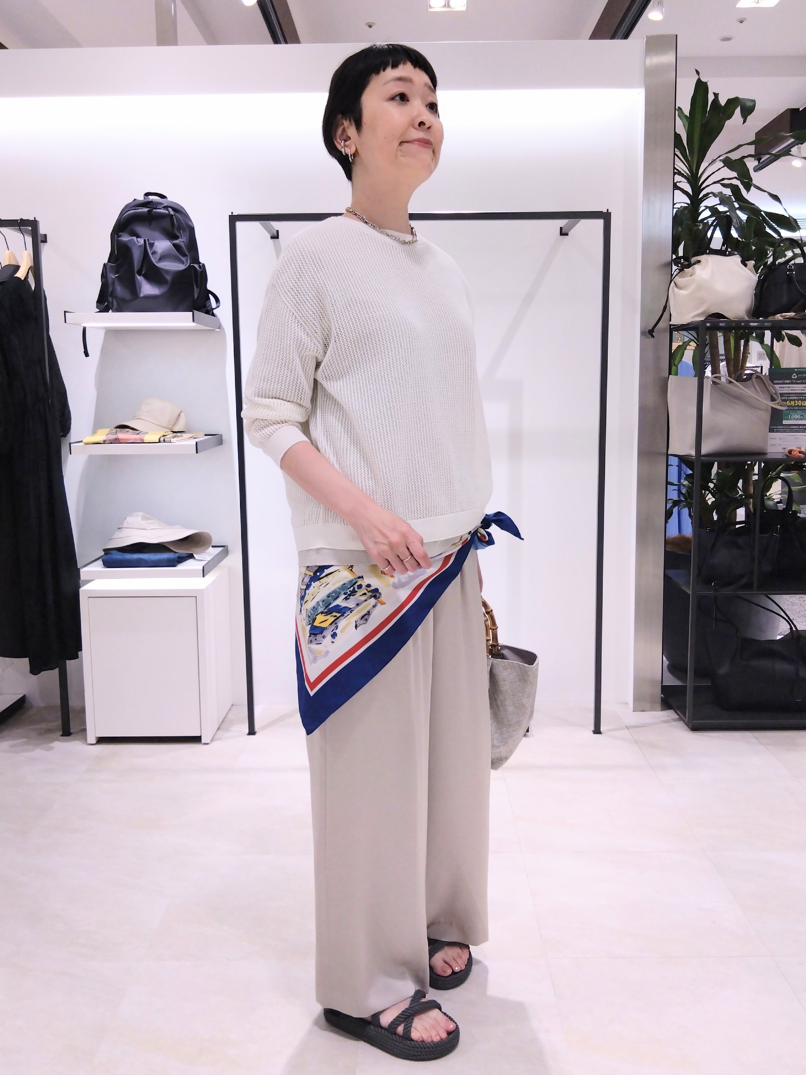 まちこさんの「UNTITLED｜シアーメッシュニット」を使ったコーディネート
