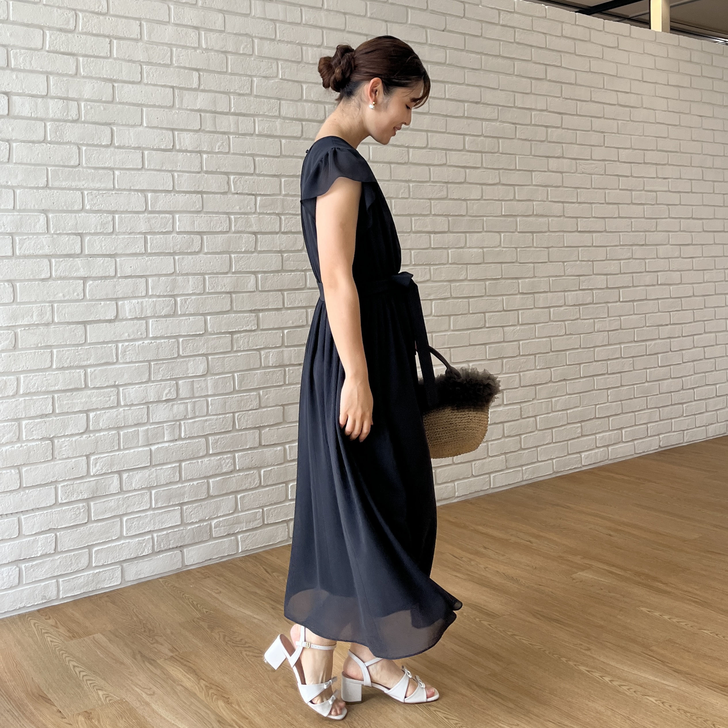 makiさんの「Couture brooch｜【洗える】袖フリル シフォン ギャザーワンピース」を使ったコーディネート