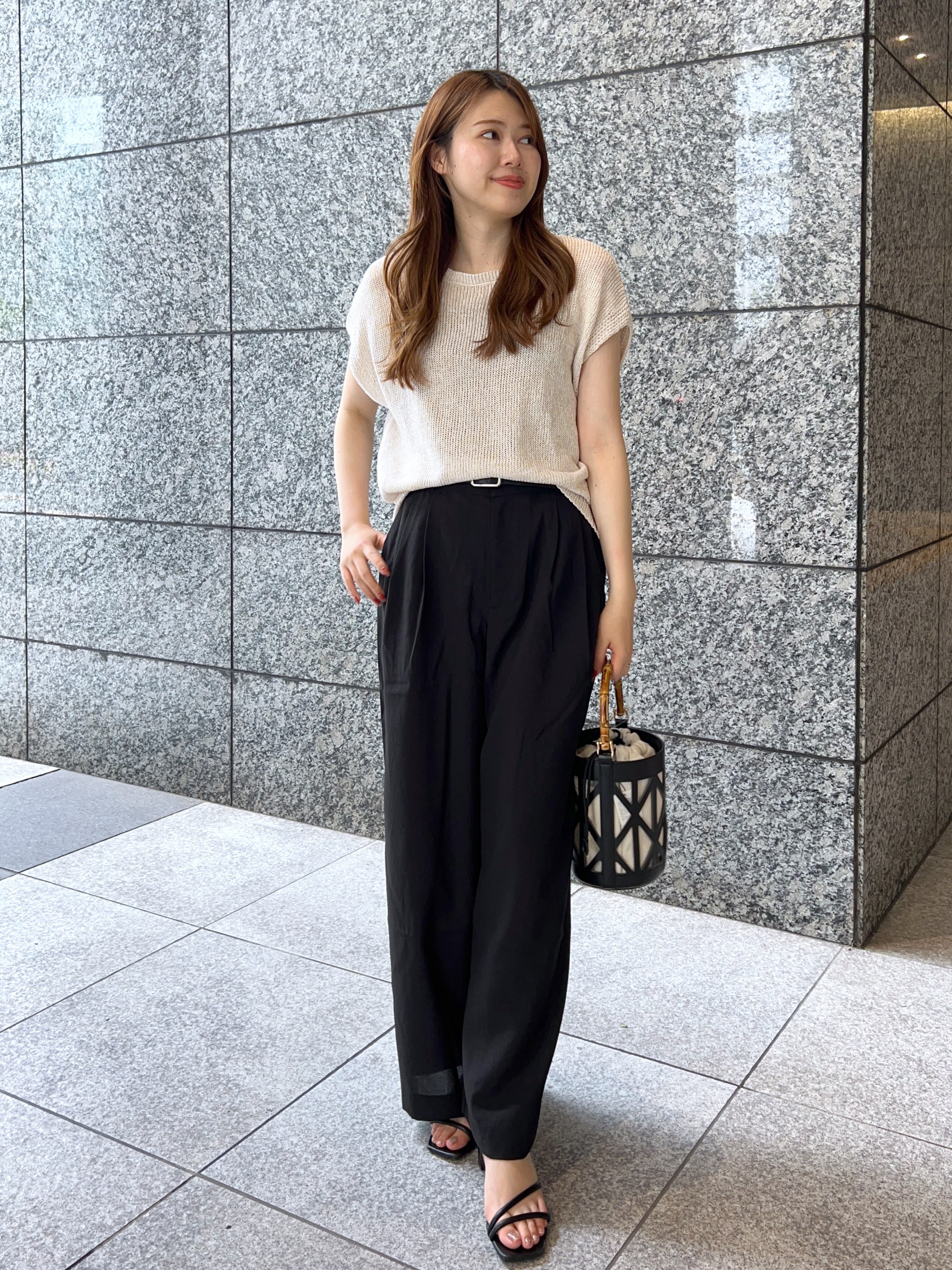 Risaさんの「OPAQUE.CLIP｜ラメメッシュ フレンチスリーブニット【洗濯機OK】」を使ったコーディネート