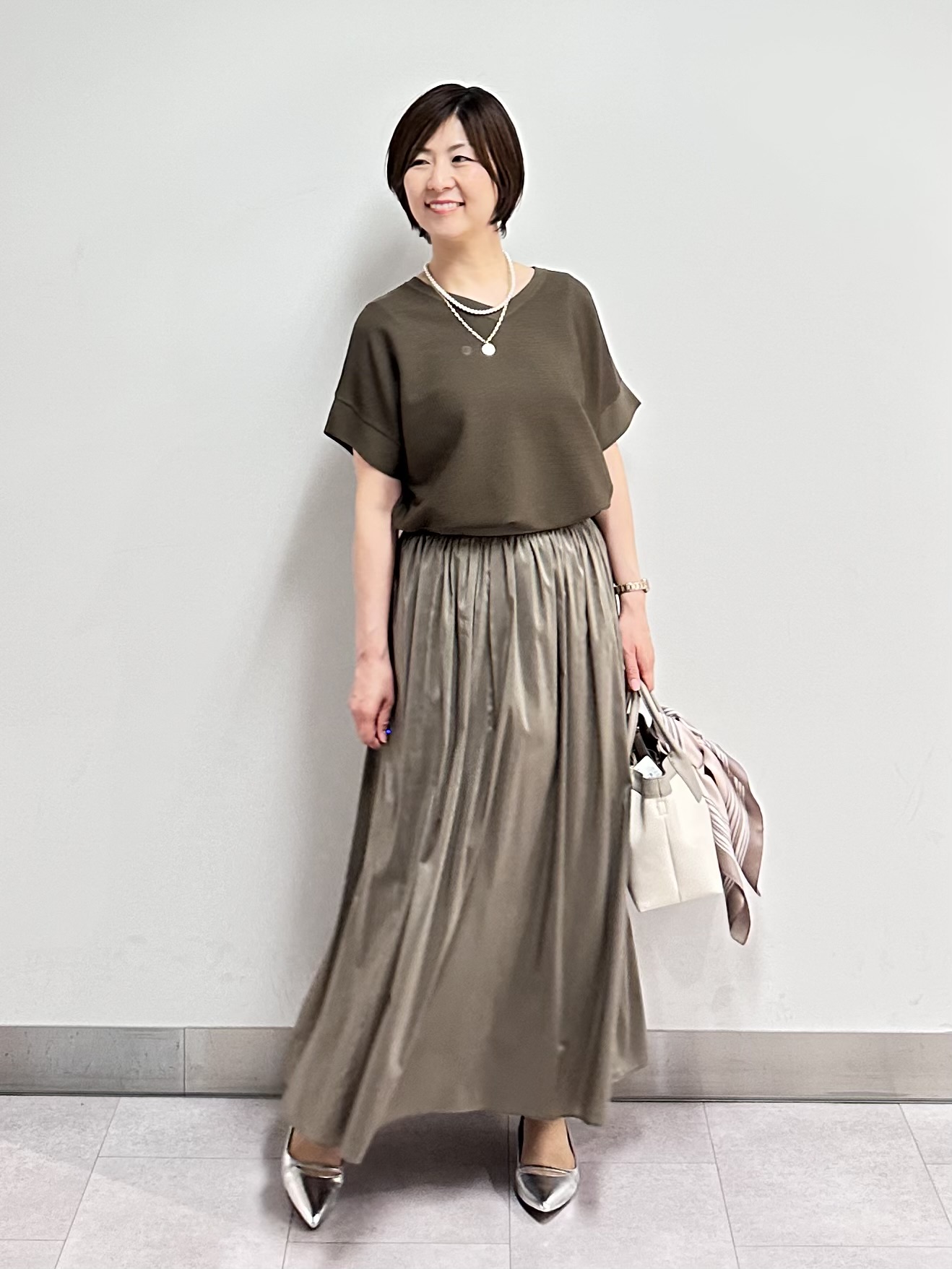 みなこさんの「UNTITLED｜【セットアップ可/軽量/清涼感】ローンギャザーブラウス」を使ったコーディネート