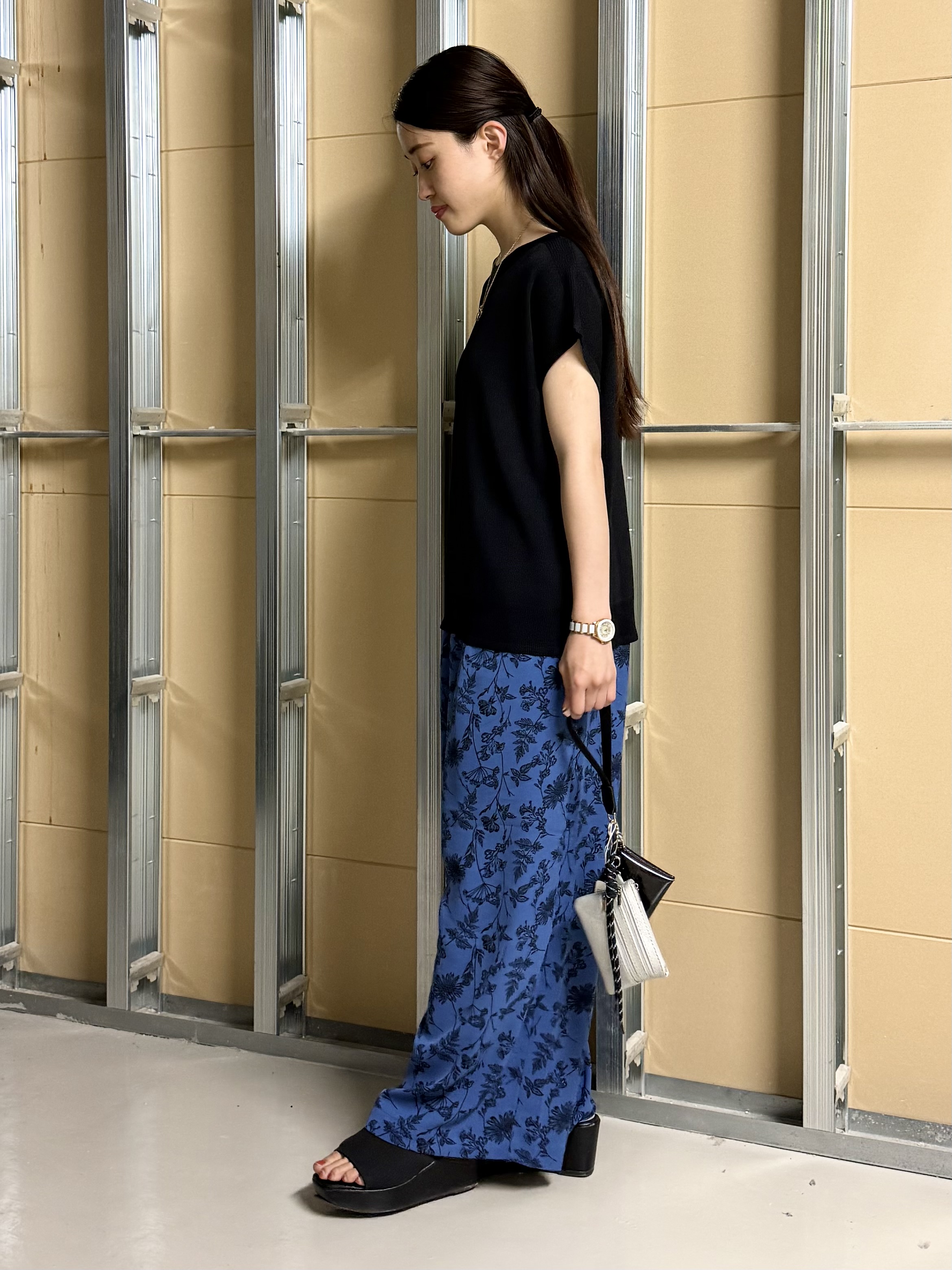 sahoさんの「THE SHOP TK｜【S-XL/ひんやりタッチ】多機能フレンチスリーブニット 洗濯機OK/UVケア/毛玉になりにくい」を使ったコーディネート