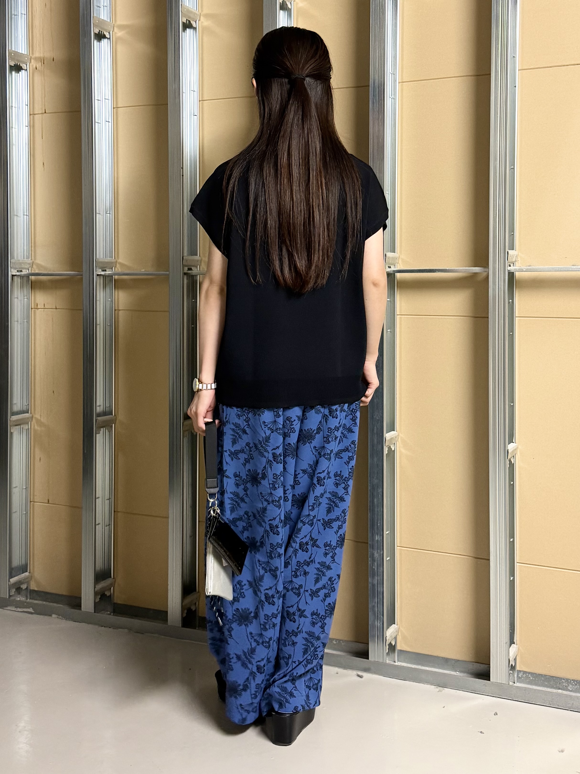 sahoさんの「THE SHOP TK｜【S-XL/ひんやりタッチ】多機能フレンチスリーブニット 洗濯機OK/UVケア/毛玉になりにくい」を使ったコーディネート