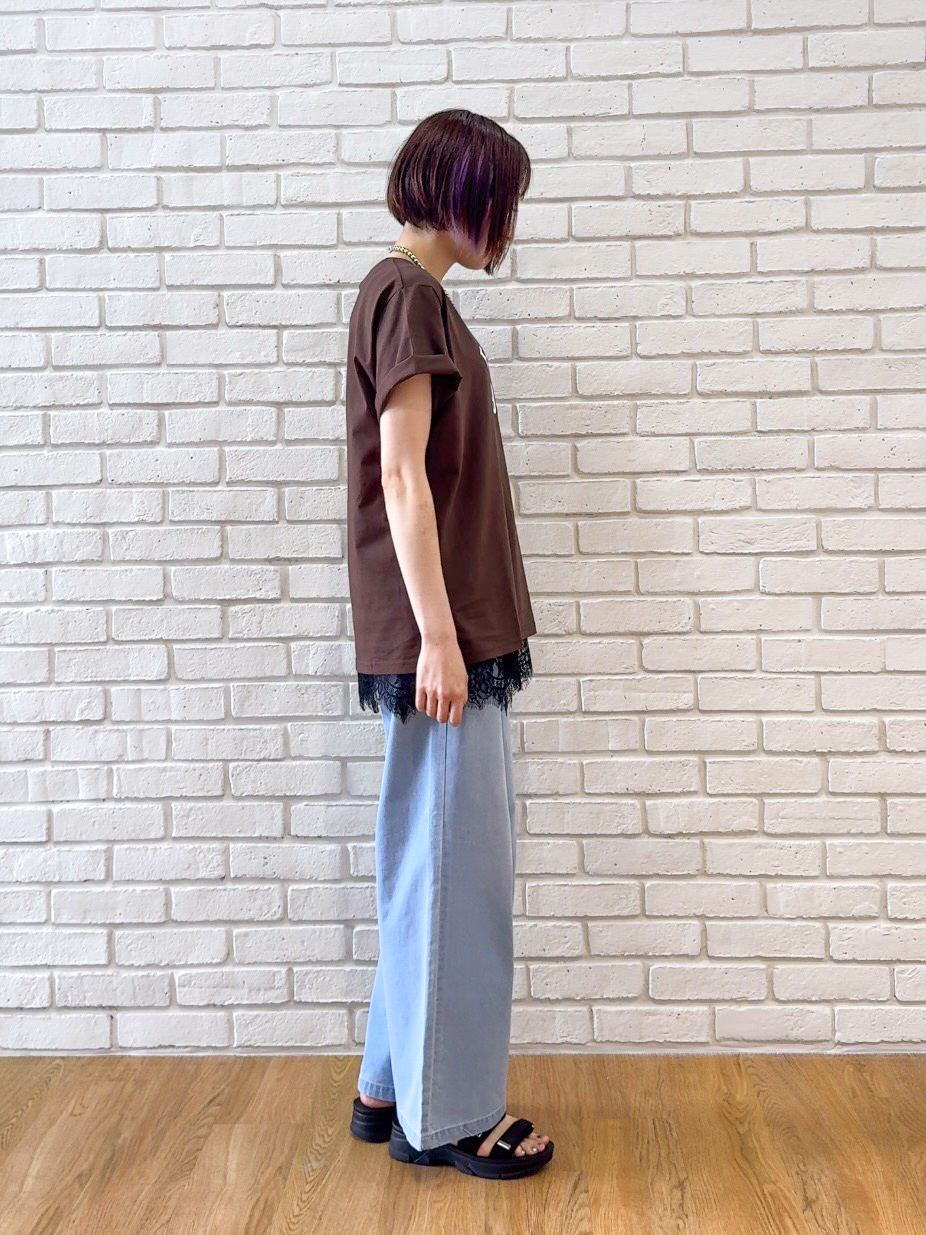 𝐜𝐡𝐢𝐤𝐚さんの「SHOO･LA･RUE｜【綿100%/ひんやり/S-LL】選べる3柄 大人のプリントTシャツ」を使ったコーディネート