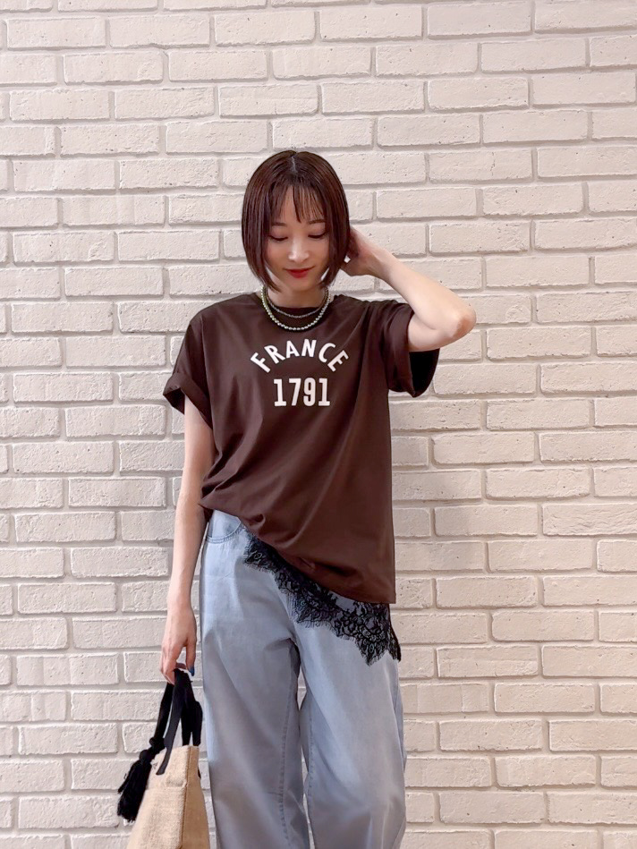 𝐜𝐡𝐢𝐤𝐚さんの「SHOO･LA･RUE｜【綿100%/ひんやり/S-LL】選べる3柄 大人のプリントTシャツ」を使ったコーディネート