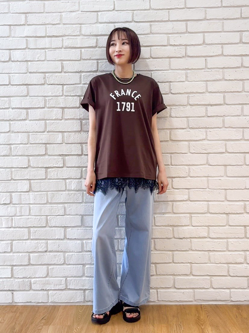 𝐜𝐡𝐢𝐤𝐚さんの「SHOO･LA･RUE｜【綿100%/ひんやり/S-LL】選べる3柄 大人のプリントTシャツ」を使ったコーディネート