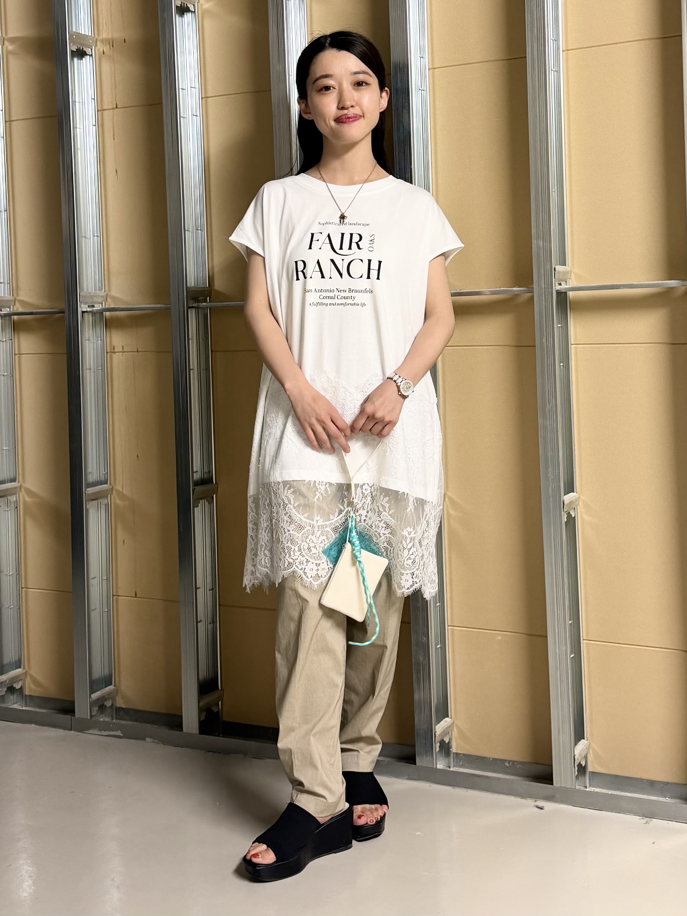 sahoさんの「THE SHOP TK｜レース切替 ロングTシャツ」を使ったコーディネート