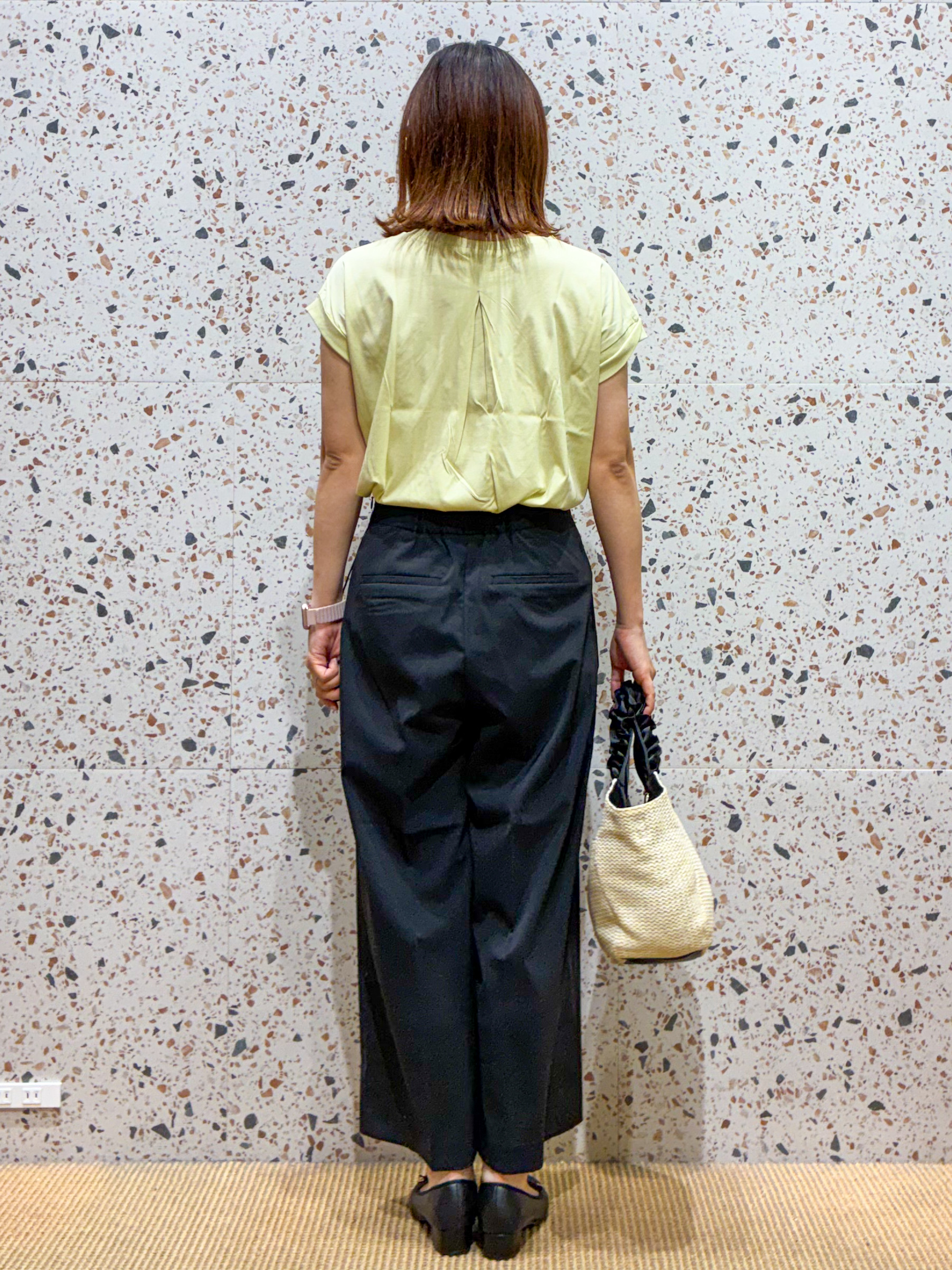 さくらさんの「OPAQUE.CLIP｜【接触冷感／UV】ワンポイント刺繍Tシャツ《7col／XS~3L／洗濯機OK》」を使ったコーディネート