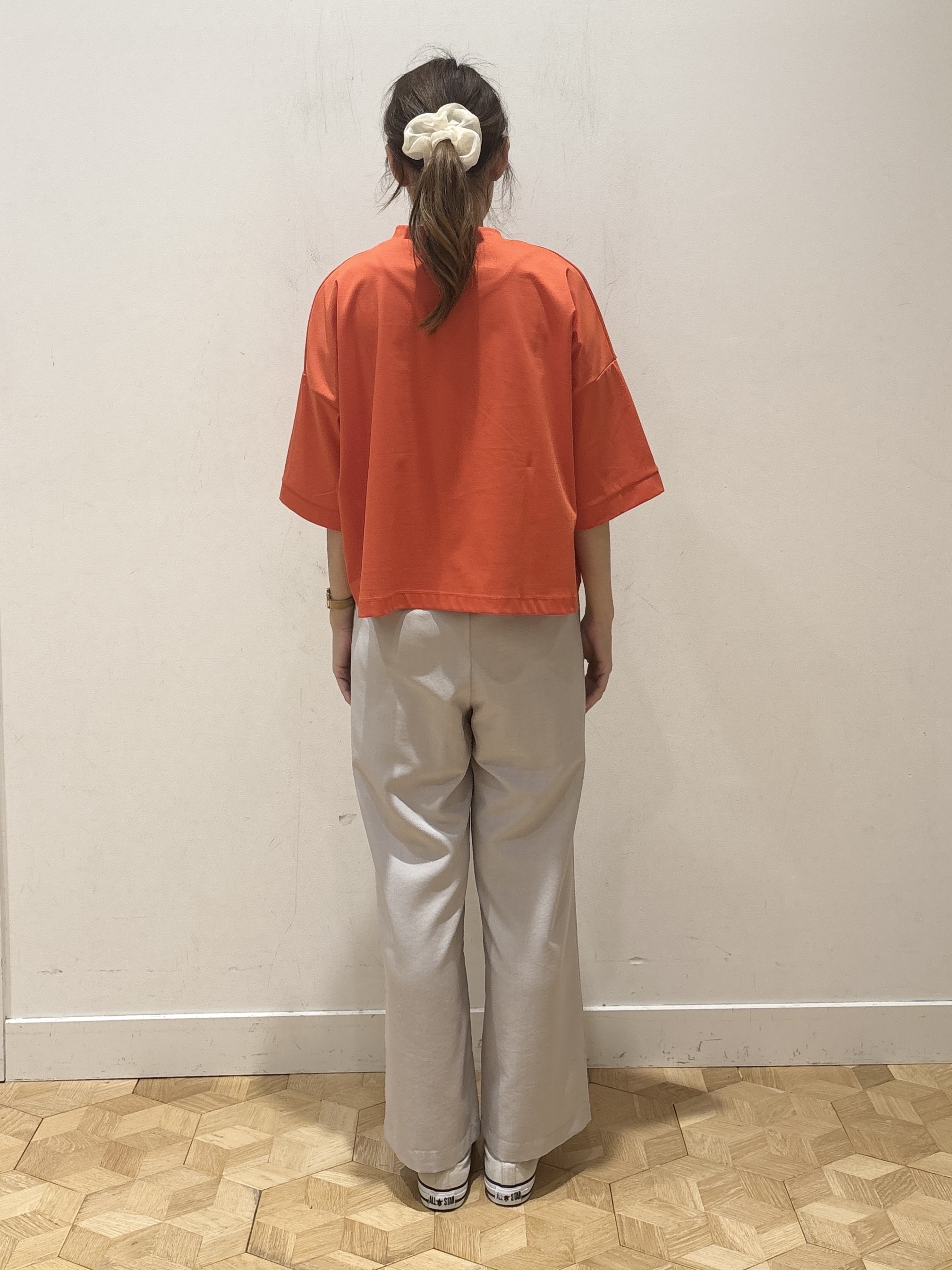 YUMIさんの「Dessin｜【新色追加/体型カバー】美光沢カットソーボクシーシルエット」を使ったコーディネート