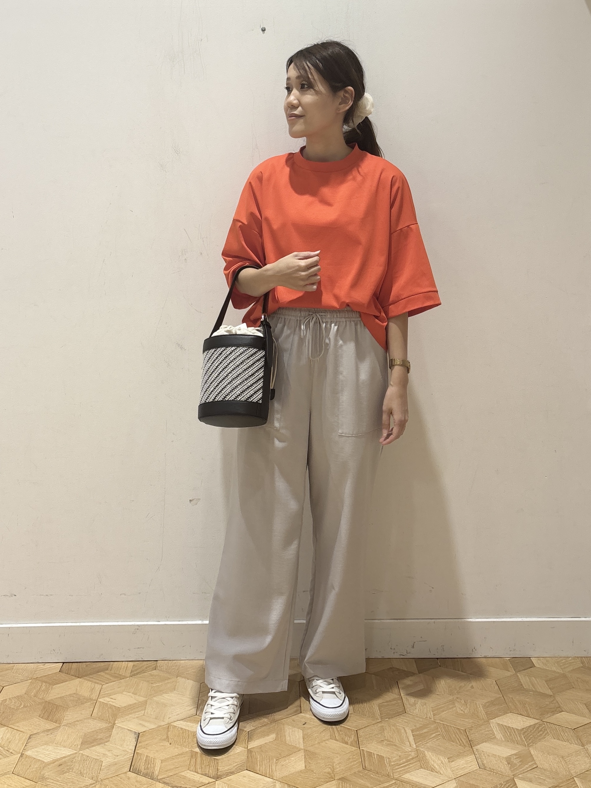 YUMIさんの「Dessin｜【新色追加/体型カバー】美光沢カットソーボクシーシルエット」を使ったコーディネート