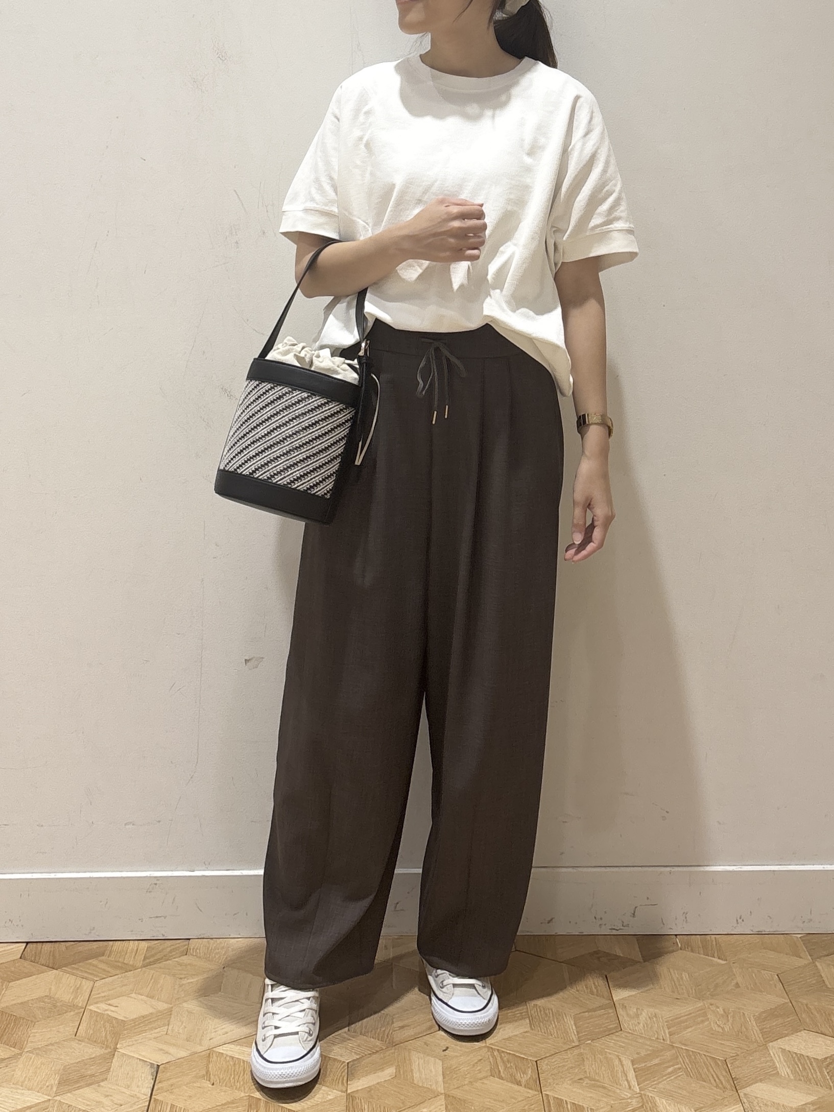 YUMIさんの「Dessin｜【洗える】ミニ裏毛ドルマンスリーブプルオーバー」を使ったコーディネート