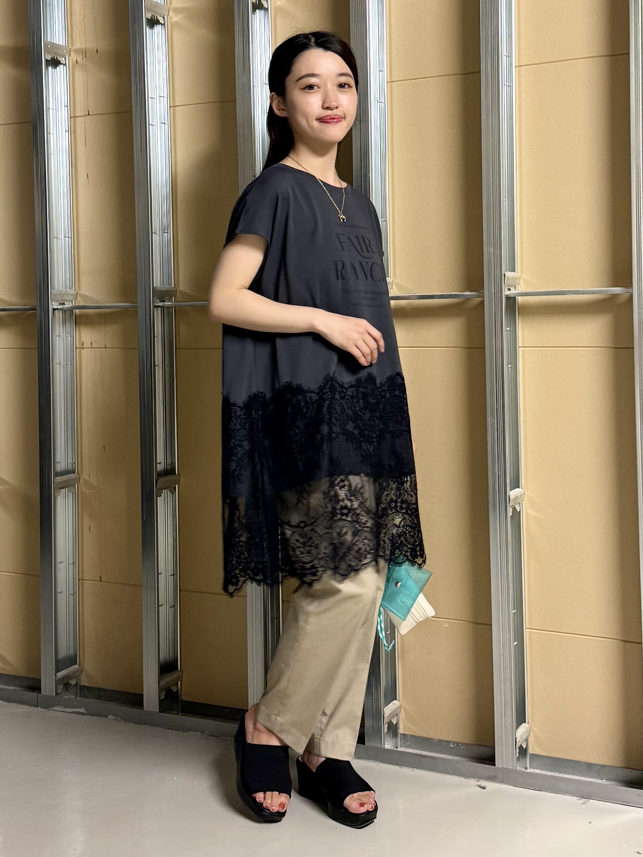 sahoさんの「THE SHOP TK｜レース切替 ロングTシャツ」を使ったコーディネート