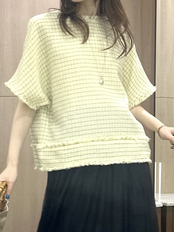 Miwaさんの「UNTITLED｜ファンシーツイードブラウス」を使ったコーディネート