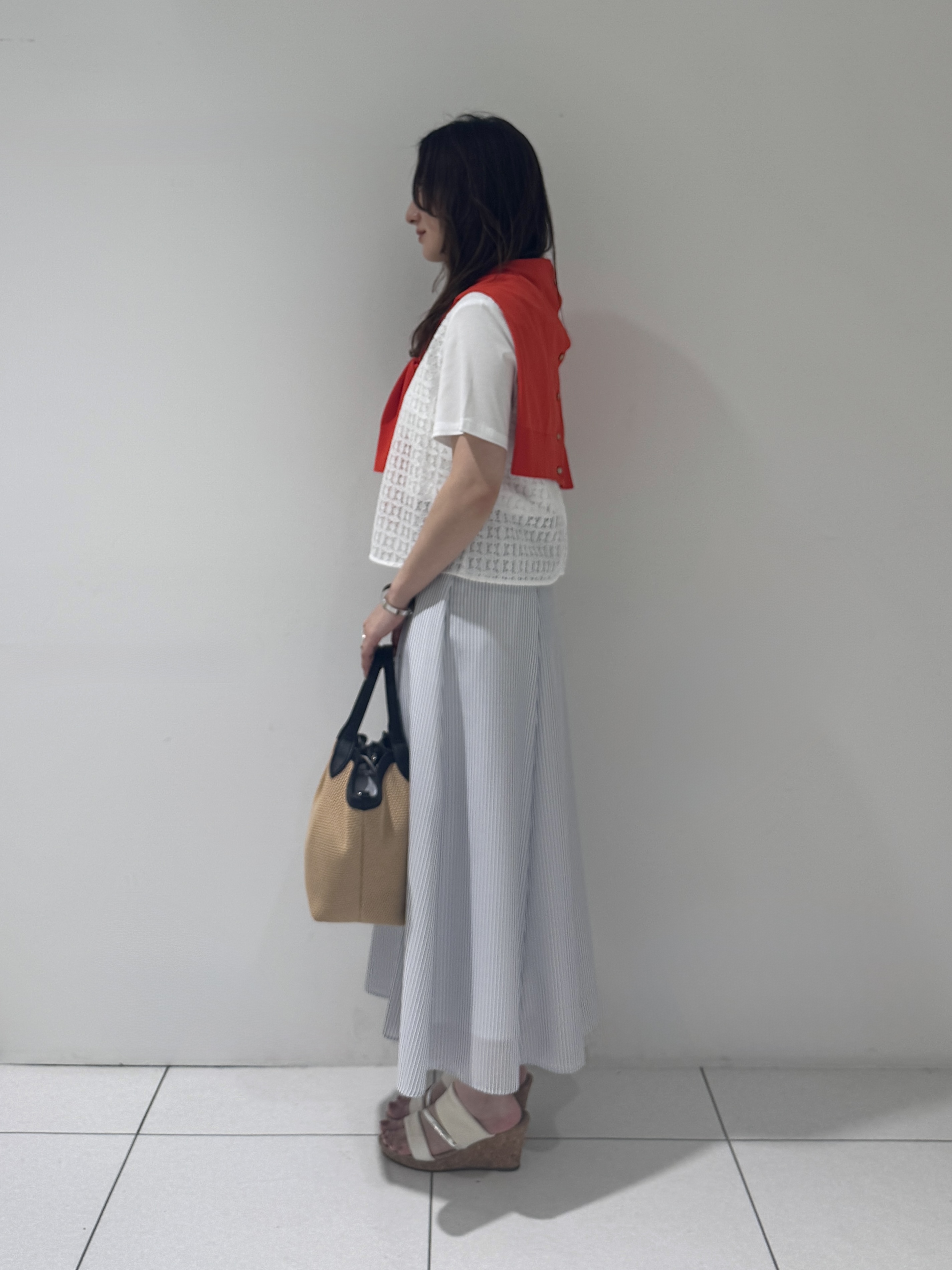 そんさんの「INDIVI｜【洗える】レイヤード風レースコンビTシャツ」を使ったコーディネート
