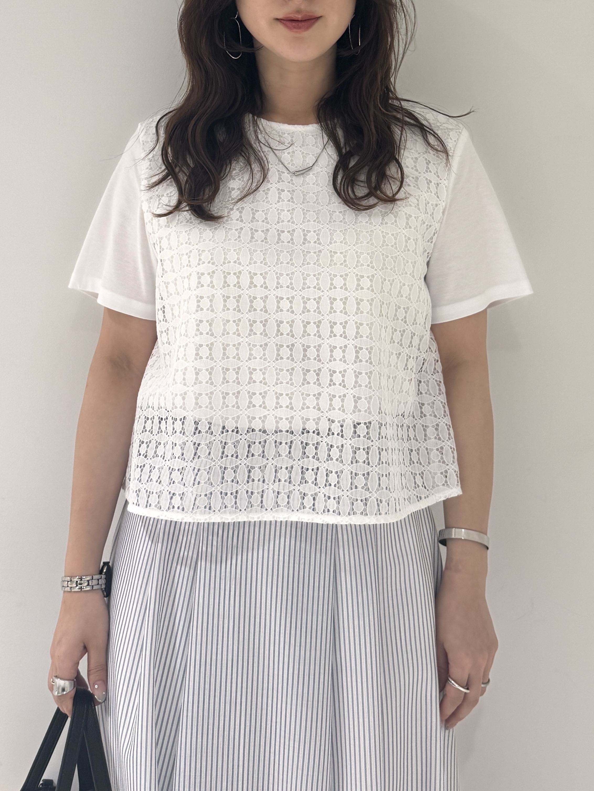 そんさんの「INDIVI｜【洗える】レイヤード風レースコンビTシャツ」を使ったコーディネート