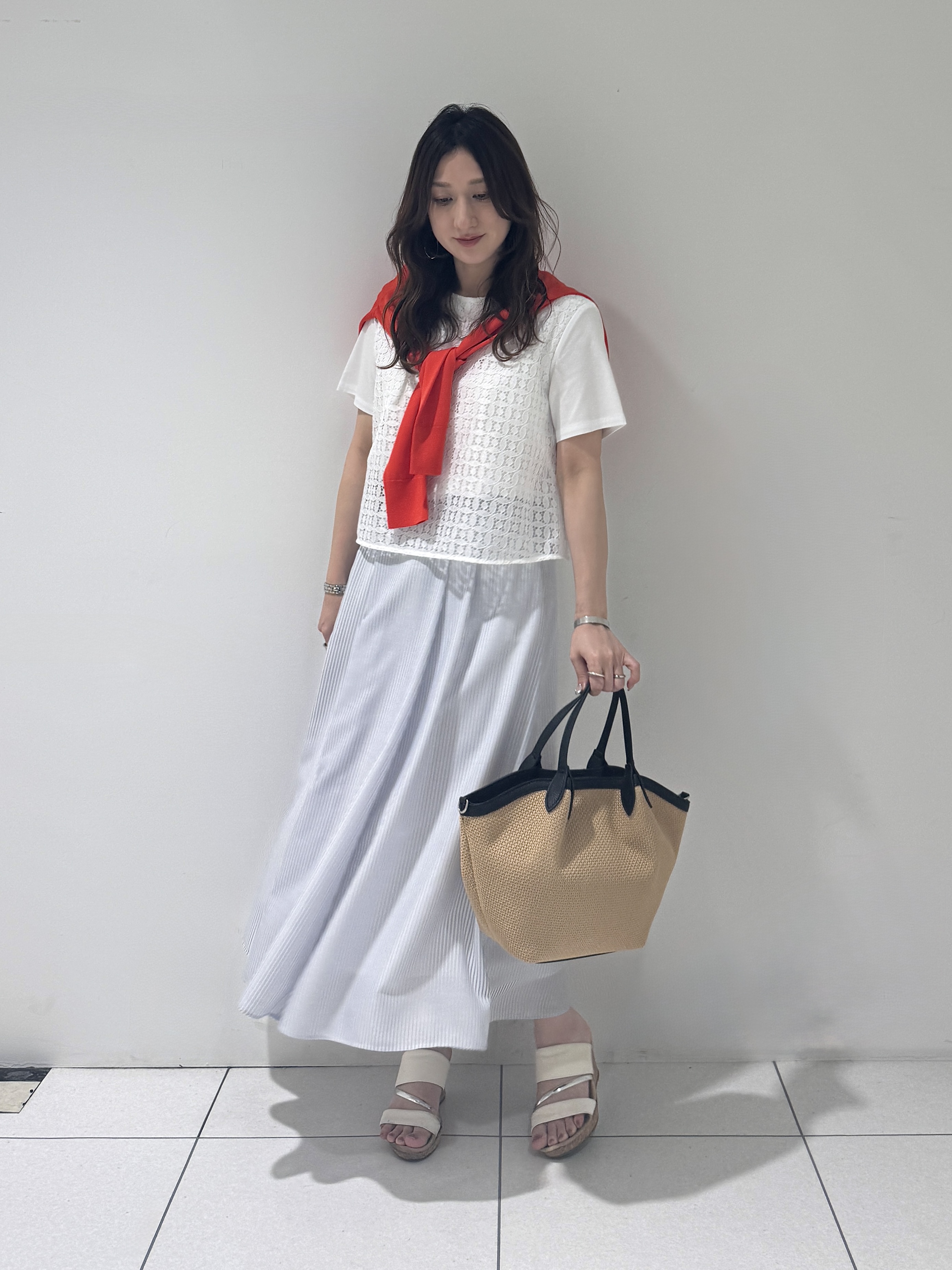 そんさんの「INDIVI｜【洗える】レイヤード風レースコンビTシャツ」を使ったコーディネート