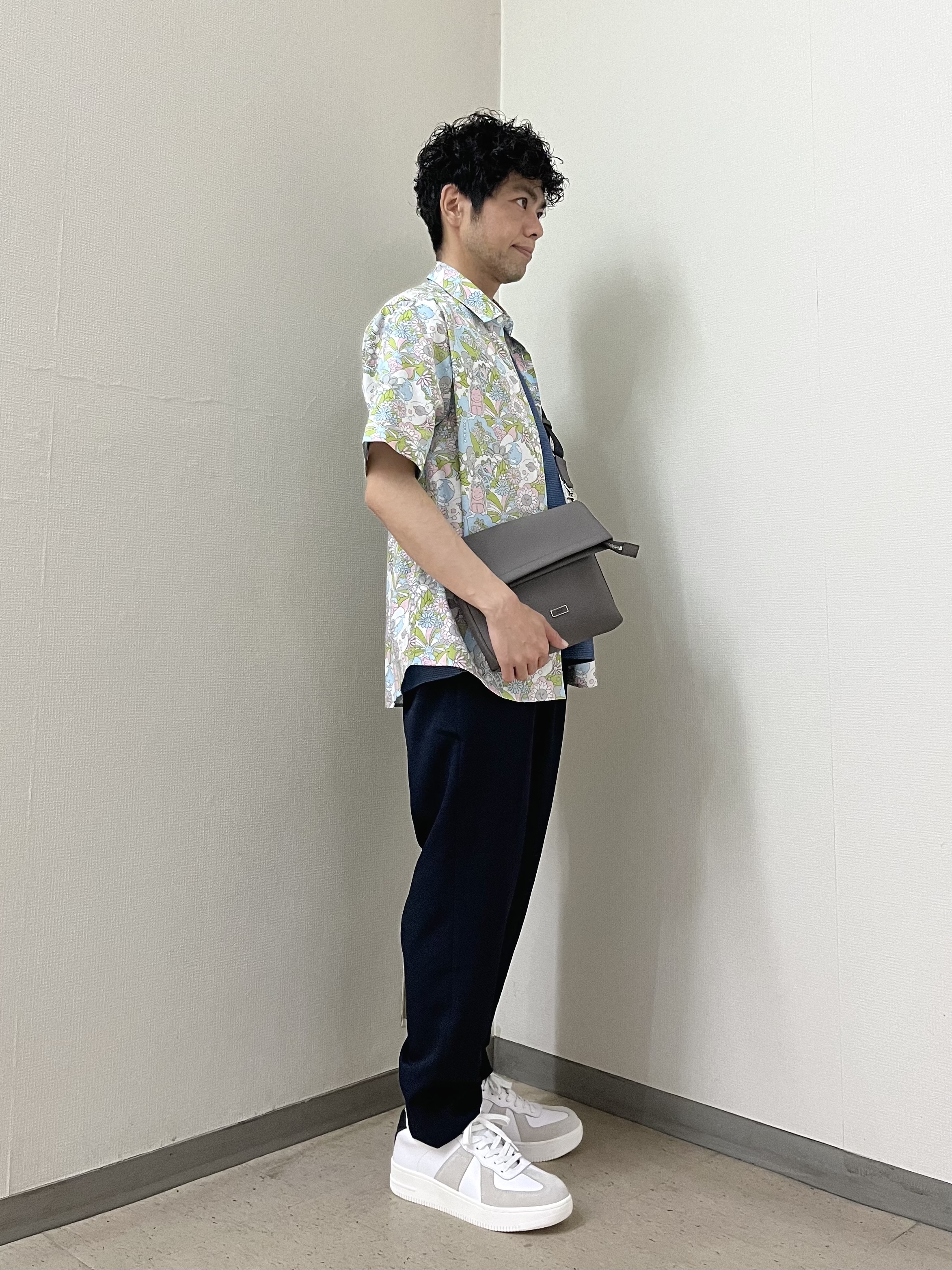 URAさんの「TAKEO KIKUCHI｜【BOWLER HAT LABEL】ビリケンさんプリント 半袖シャツ」を使ったコーディネート